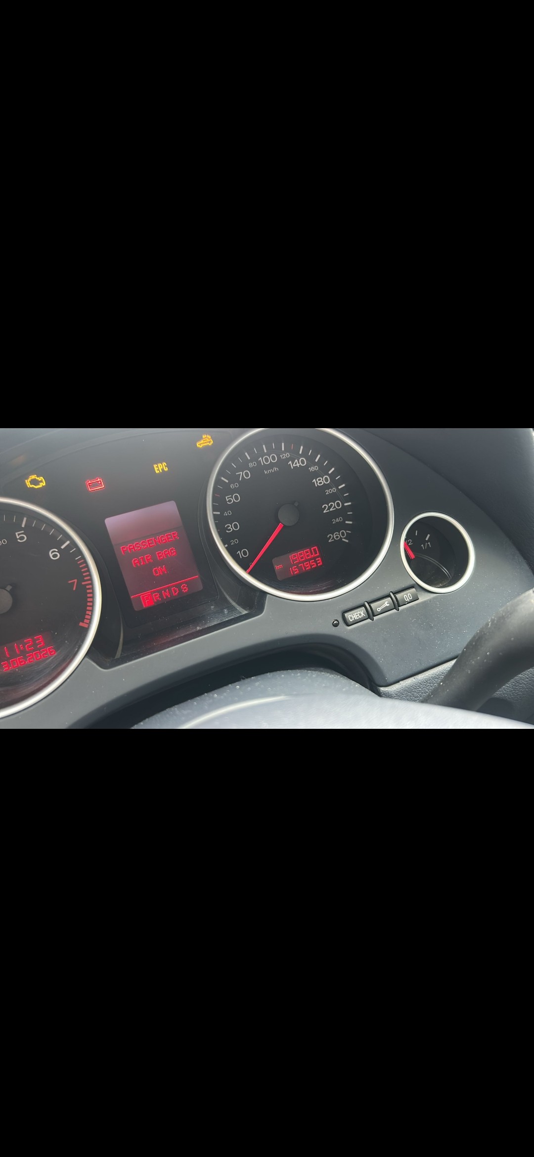 AUDI A4 Cabriolet 1.8 Turbo-image-3