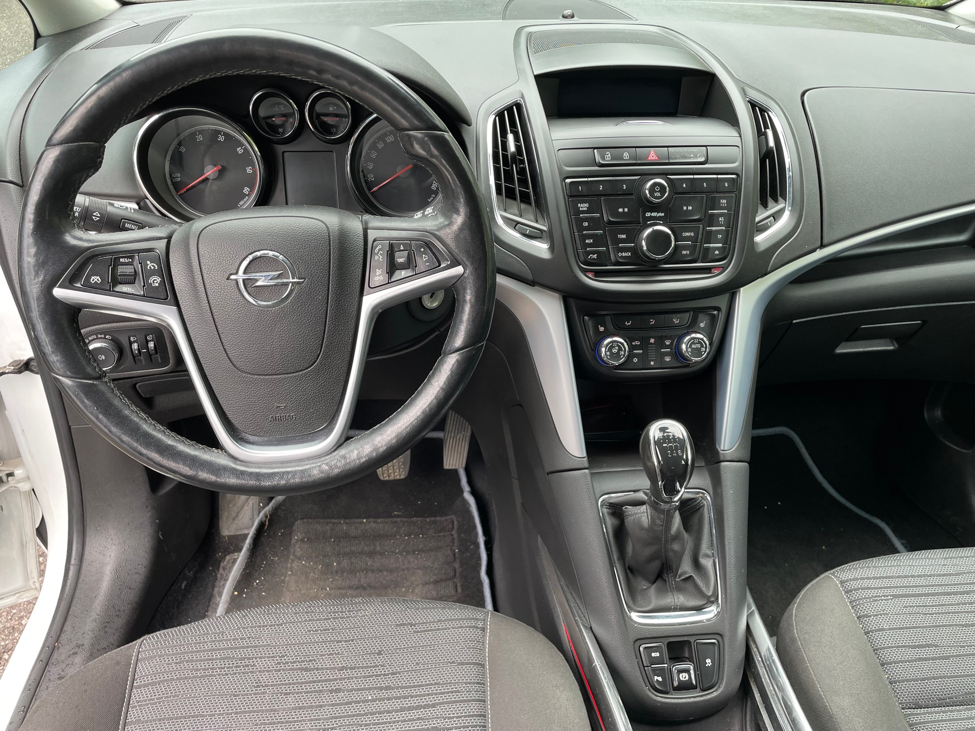 OPEL Zafira Tourer 1.6 CDTi Business Line-image-8