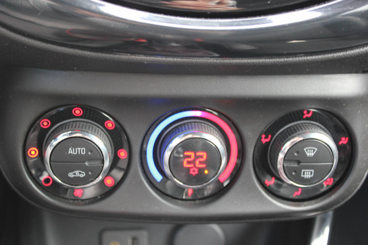 OPEL Adam 1.0i eFLEX Rocks S/S Cabrio-image-13