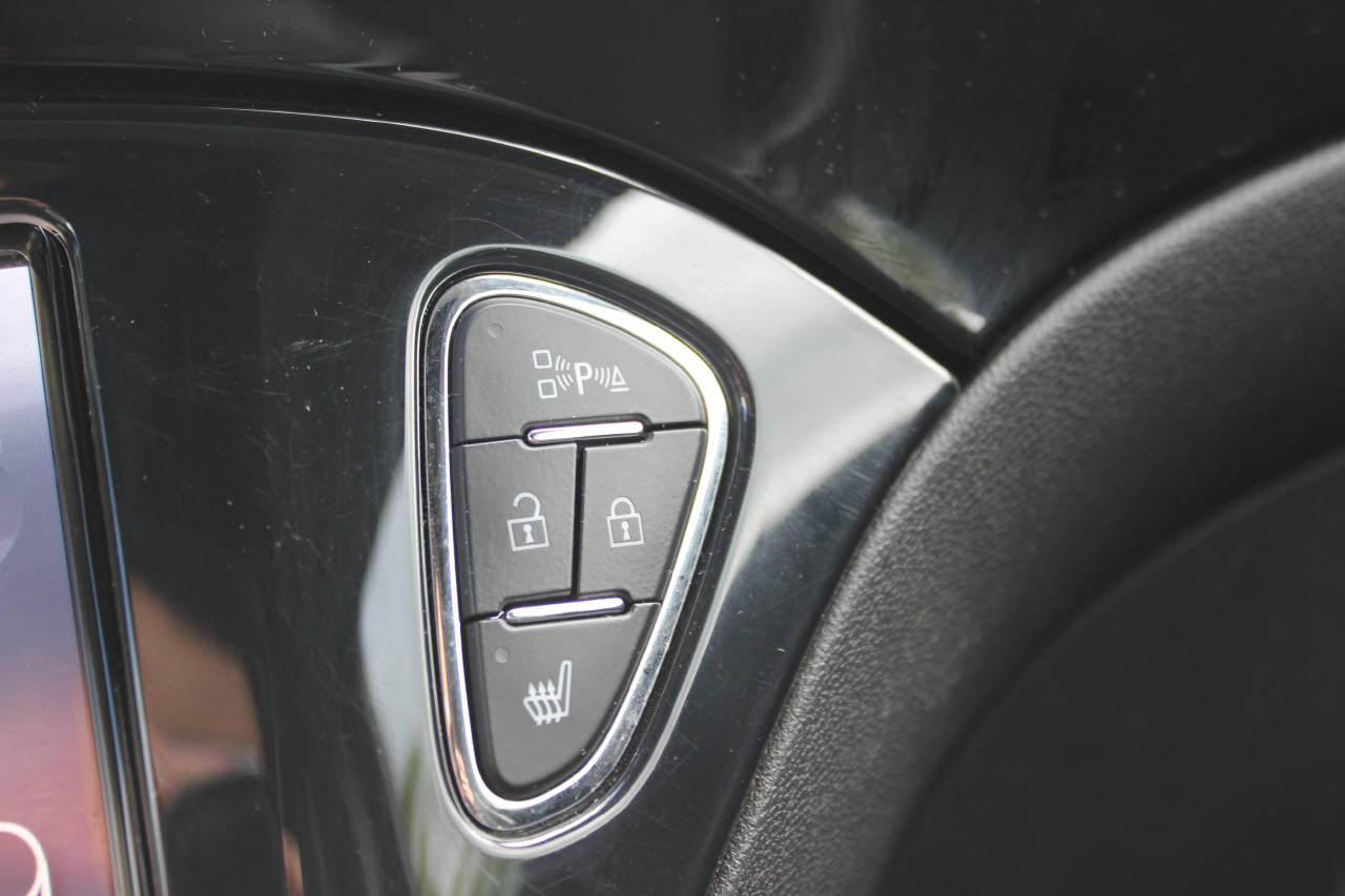 OPEL Adam 1.0i eFLEX Rocks S/S Cabrio-image-12