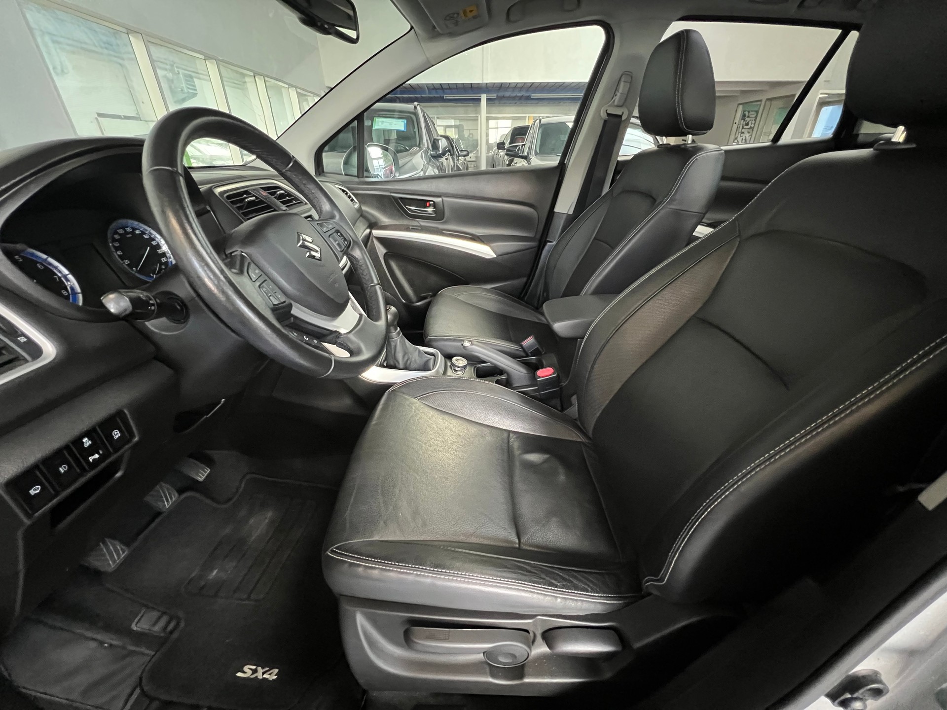 SUZUKI SX4 S-Cross 1.6 16V GL Top 4WD-image-8