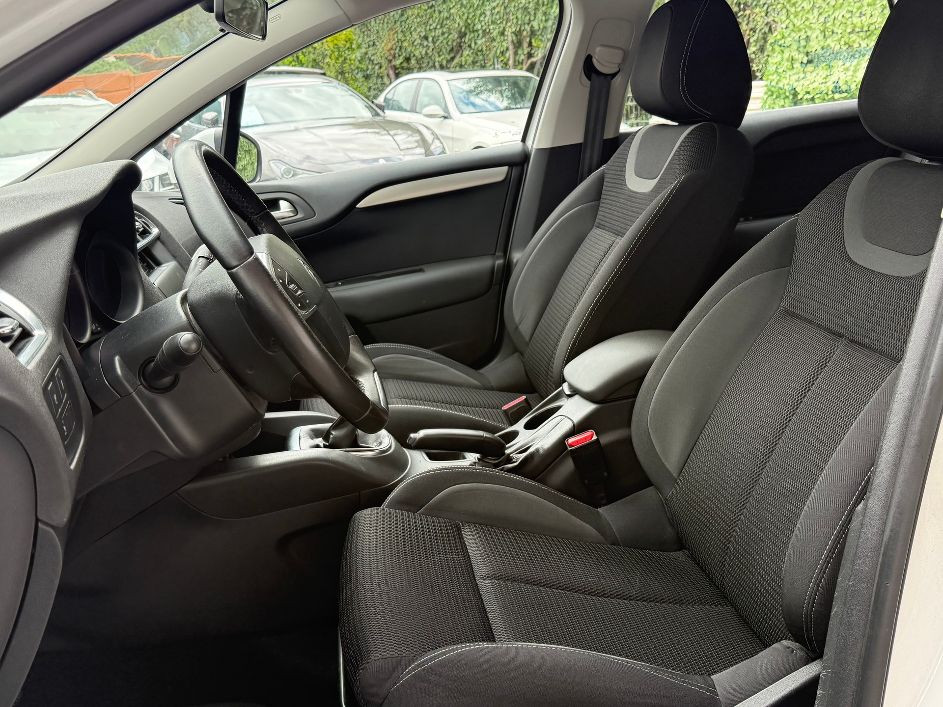 CITROEN C4 1.2 Pure Tech Feel-image-12