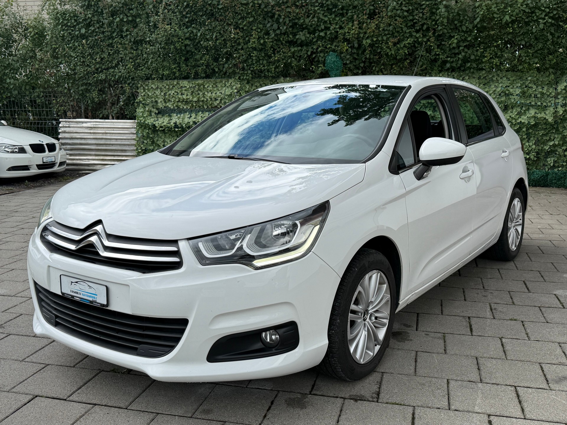 CITROEN C4 1.2 Pure Tech Feel-image-2