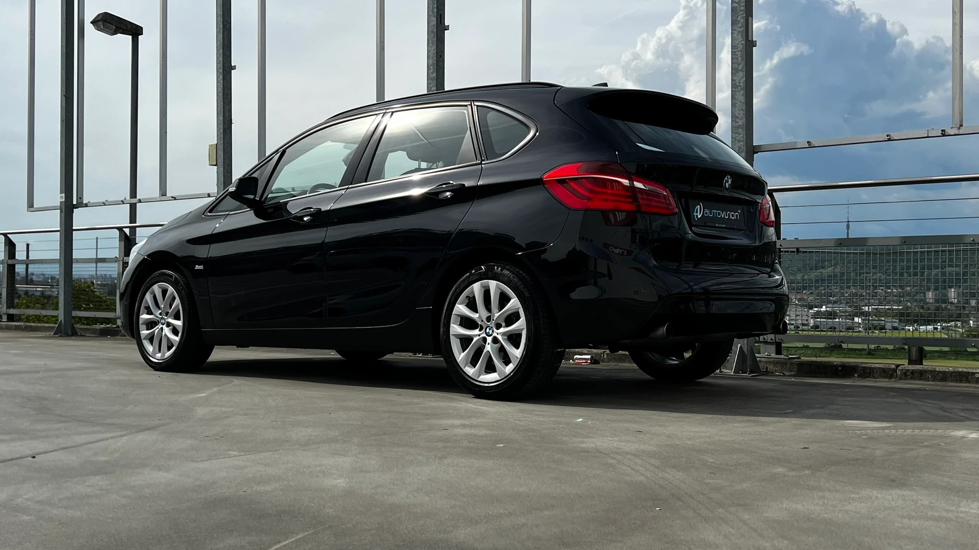 BMW 220i ACTIVE TOURER SPORT LINE STEPTRONIC l 192 PS-image-10