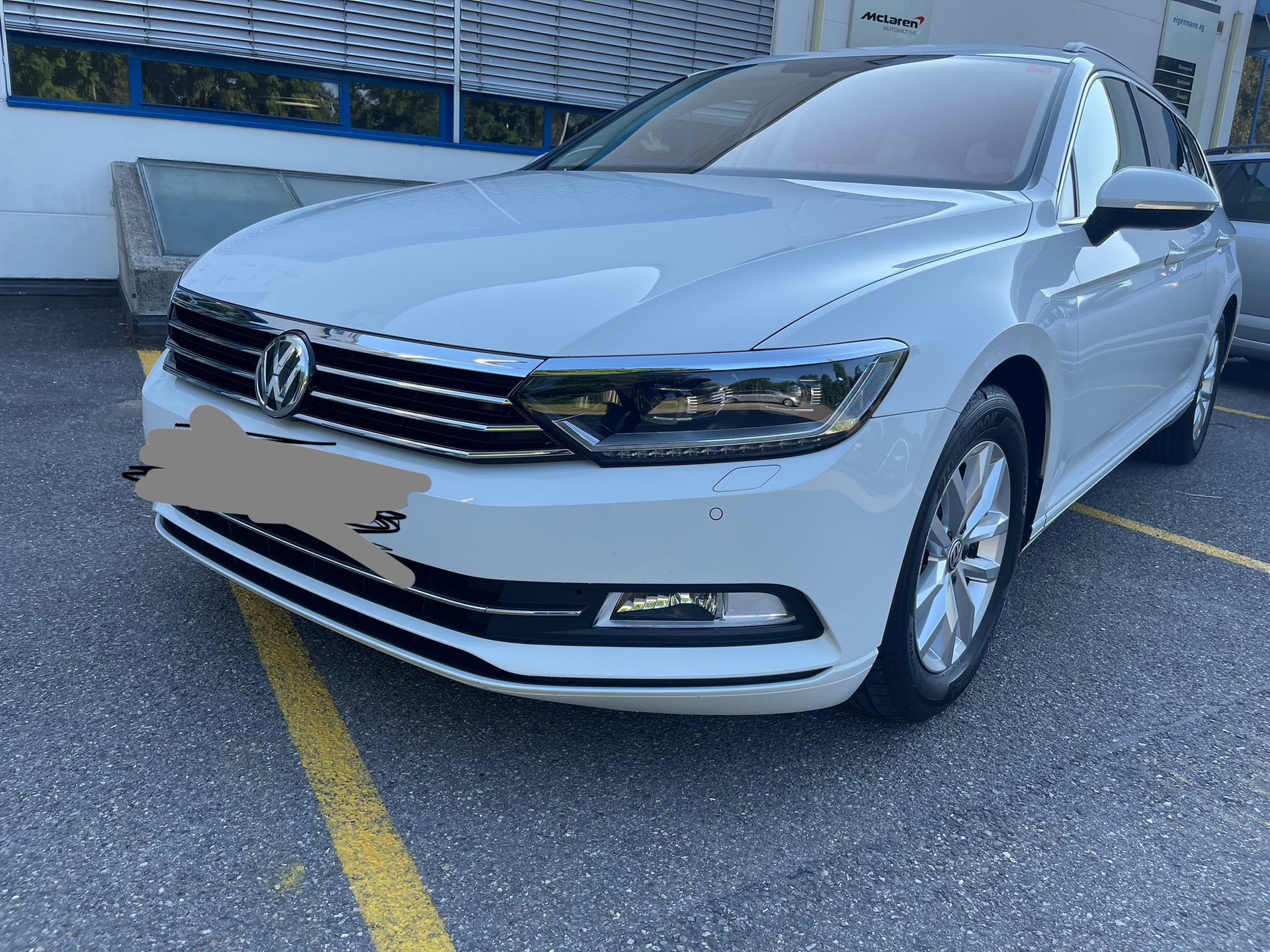 VW Passat Variant 2.0 TDI BMT Trendline DSG-showroom-element-3
