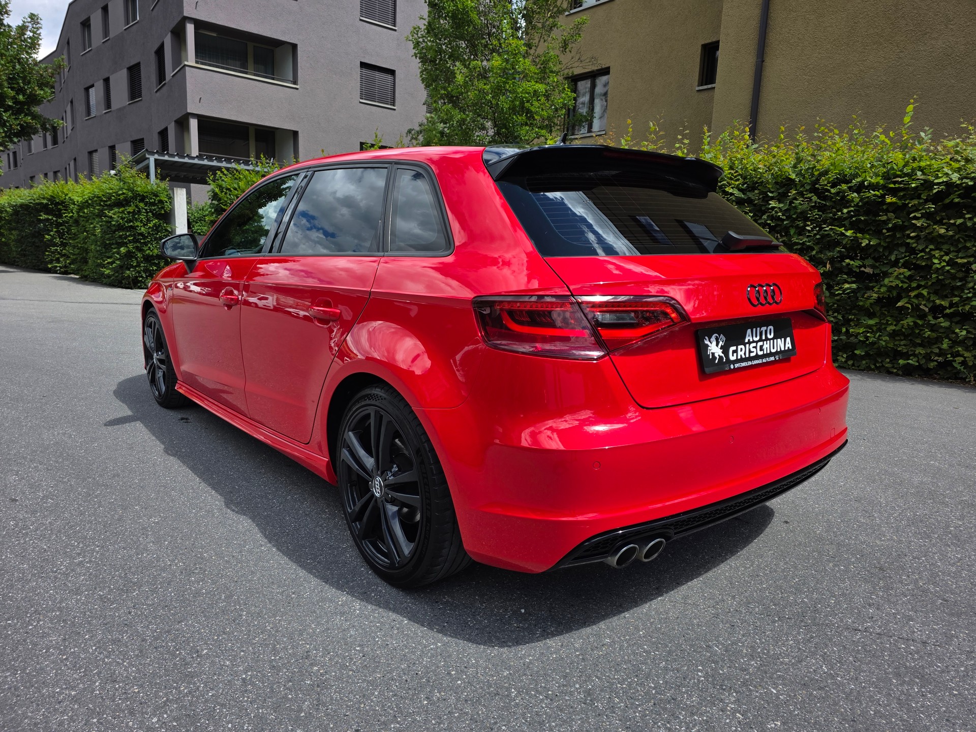 AUDI A3 Sportback 2.0 TDI Attraction quattro S-tronic-image-2