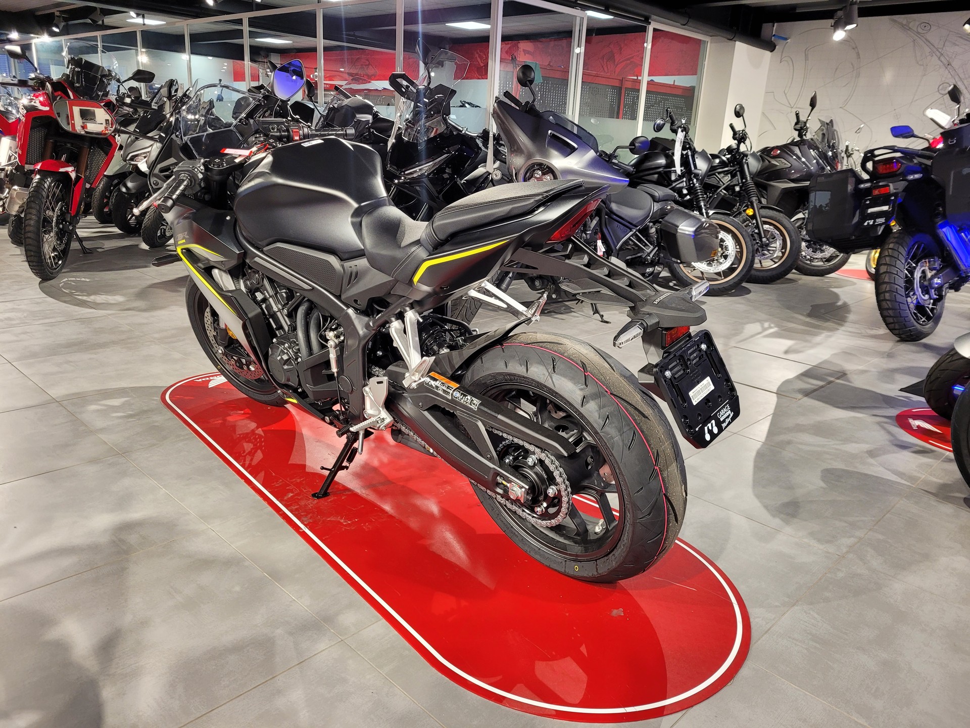 HONDA CBR 650 R E-Clutch (35kW)-image-3