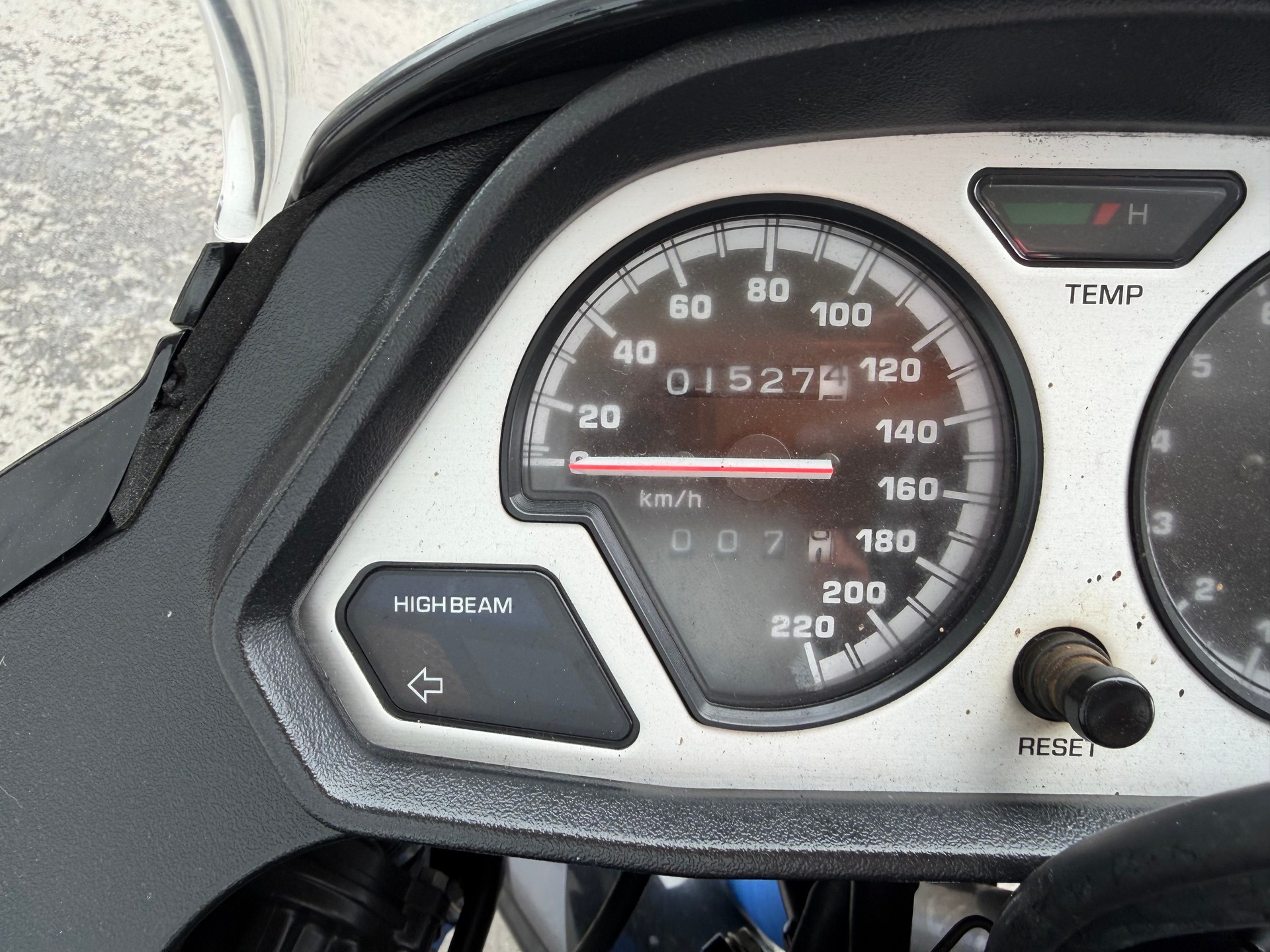 YAMAHA XTZ 750 Super Ténéré-image-1