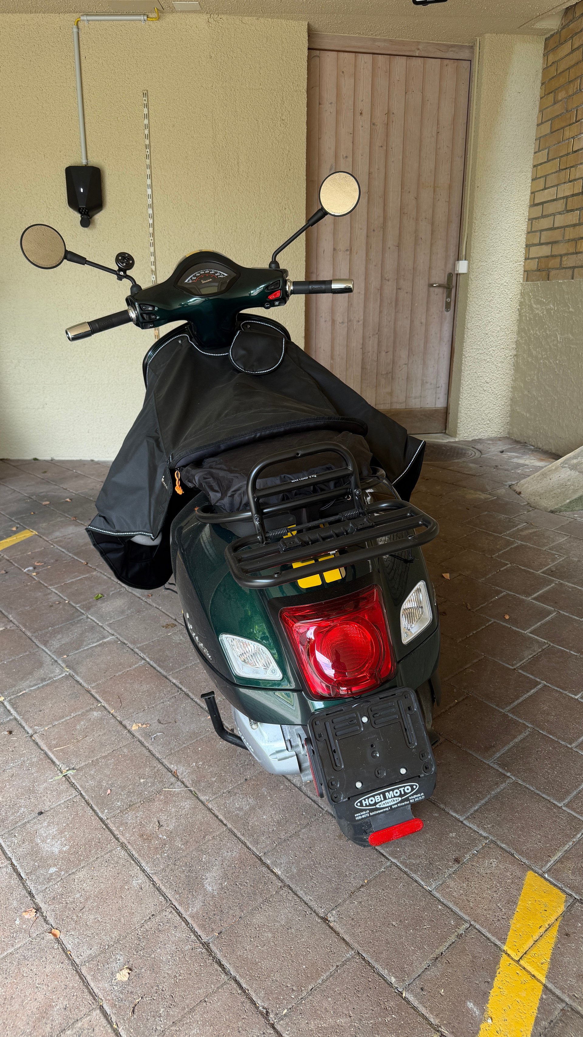 PIAGGIO Vespa GTS 300 HPE Racing Sixties ABS/ASR-image-13
