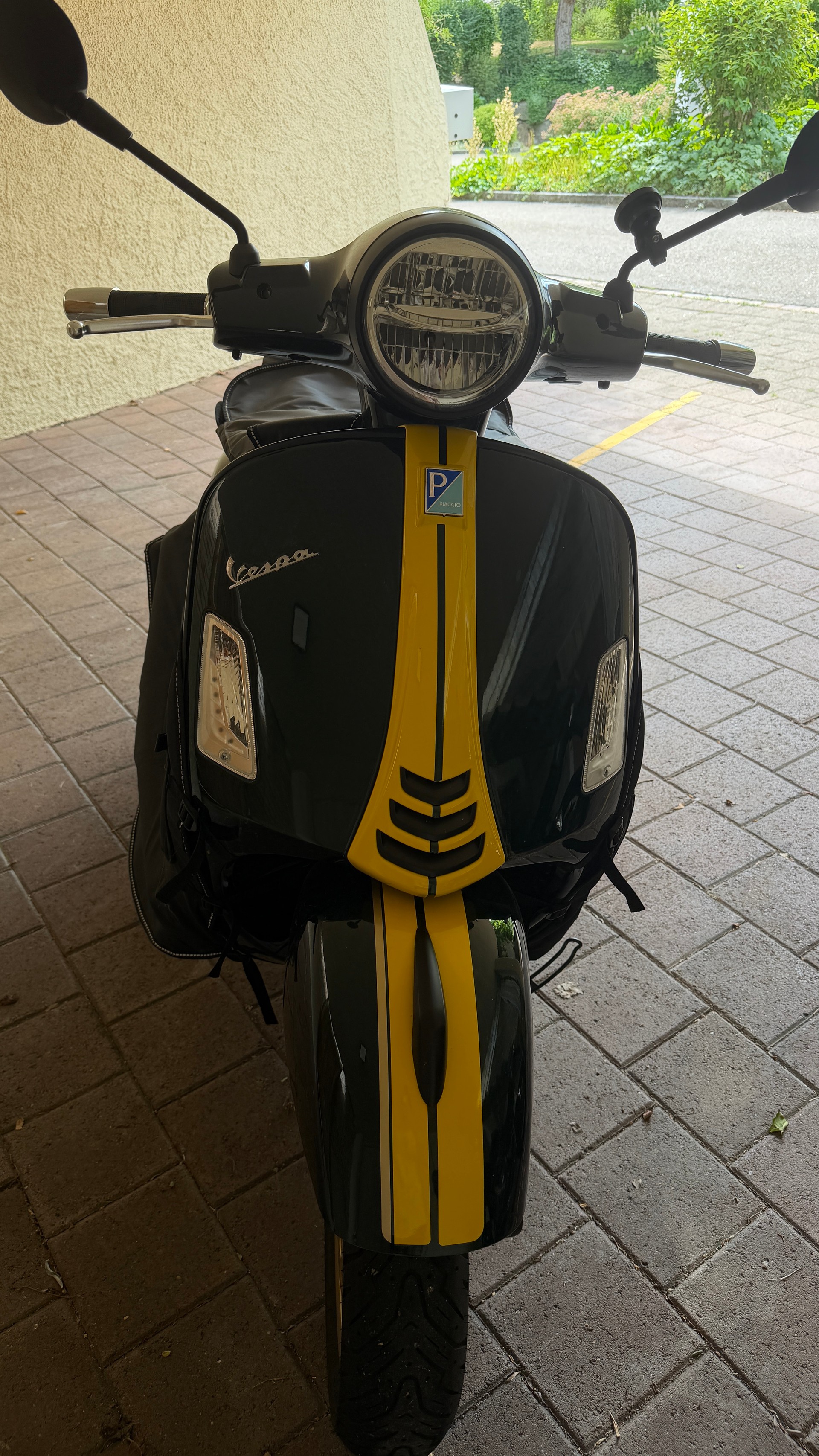 PIAGGIO Vespa GTS 300 HPE Racing Sixties ABS/ASR-image-10