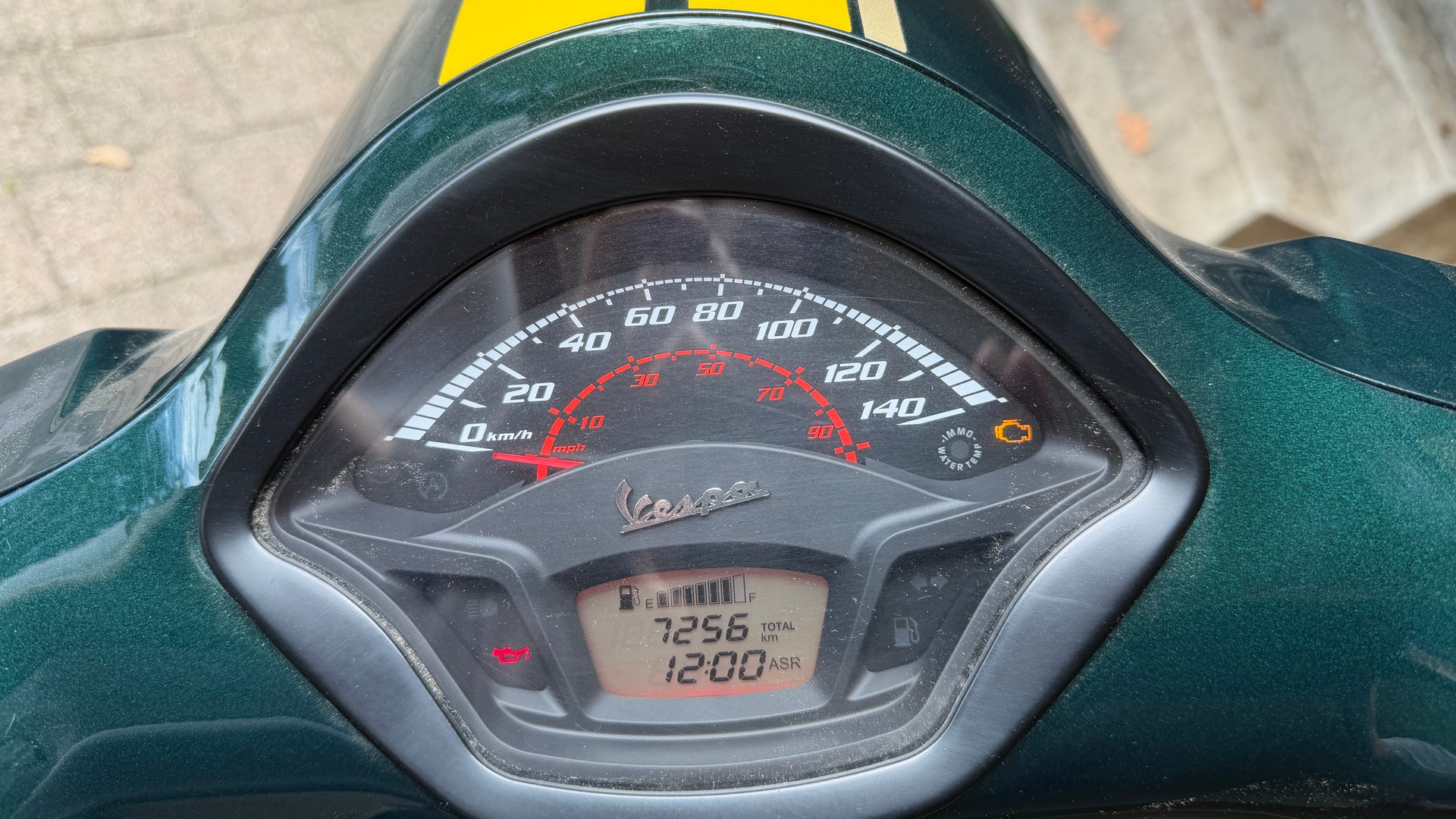 PIAGGIO Vespa GTS 300 HPE Racing Sixties ABS/ASR-image-6