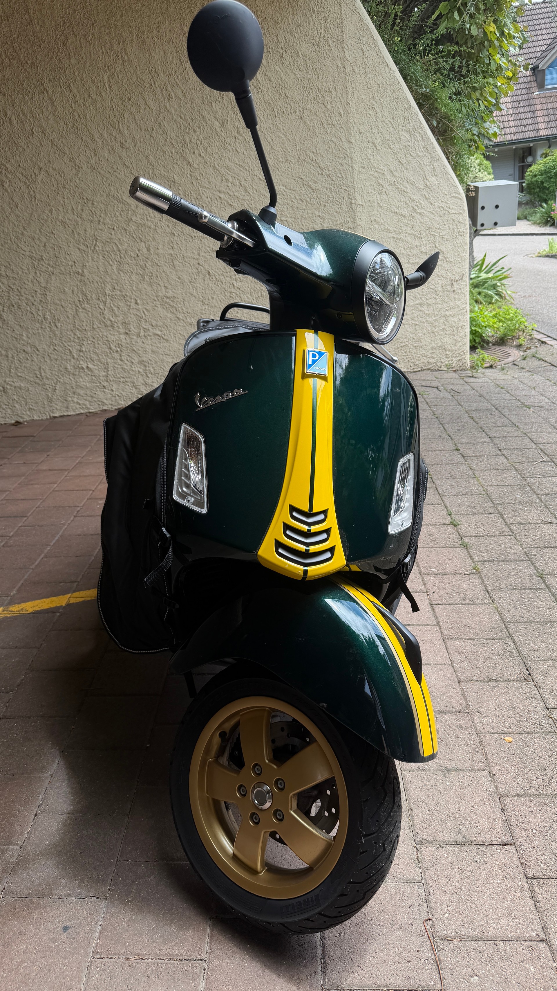 PIAGGIO Vespa GTS 300 HPE Racing Sixties ABS/ASR-image-4