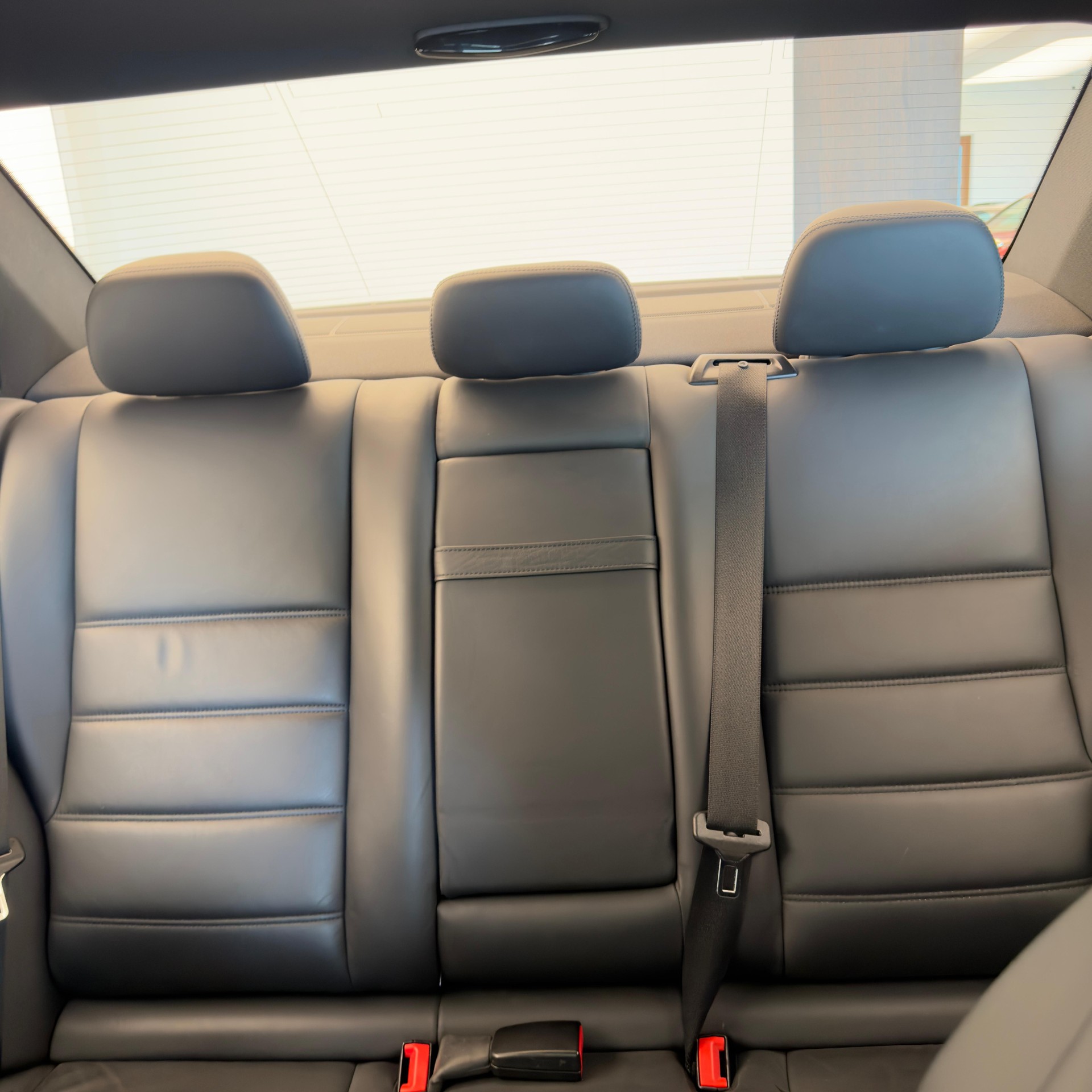 MERCEDES-BENZ C 63 AMG Avantgarde 7G-Tronic-image-10
