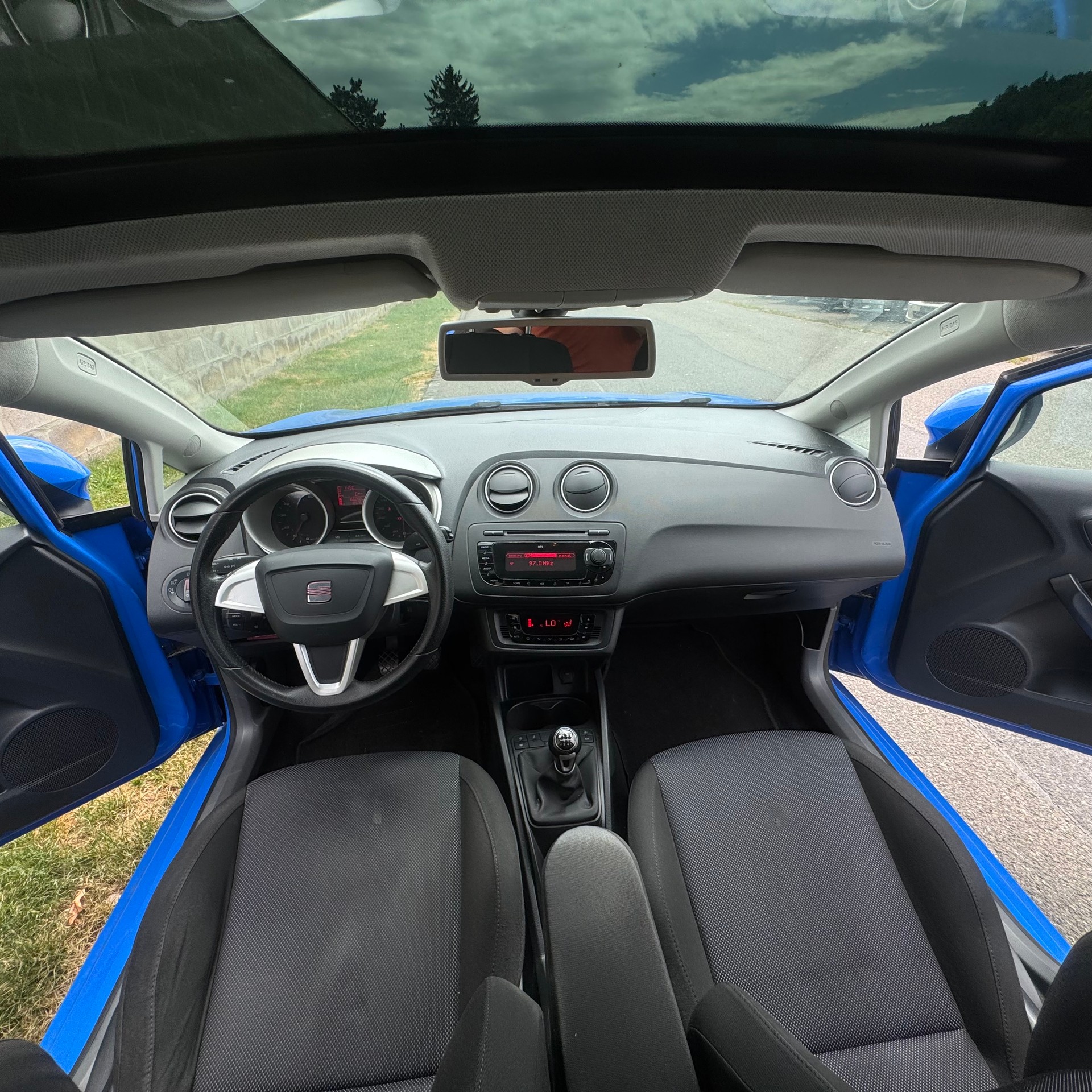 SEAT Ibiza 1.6 Stylance-image-5