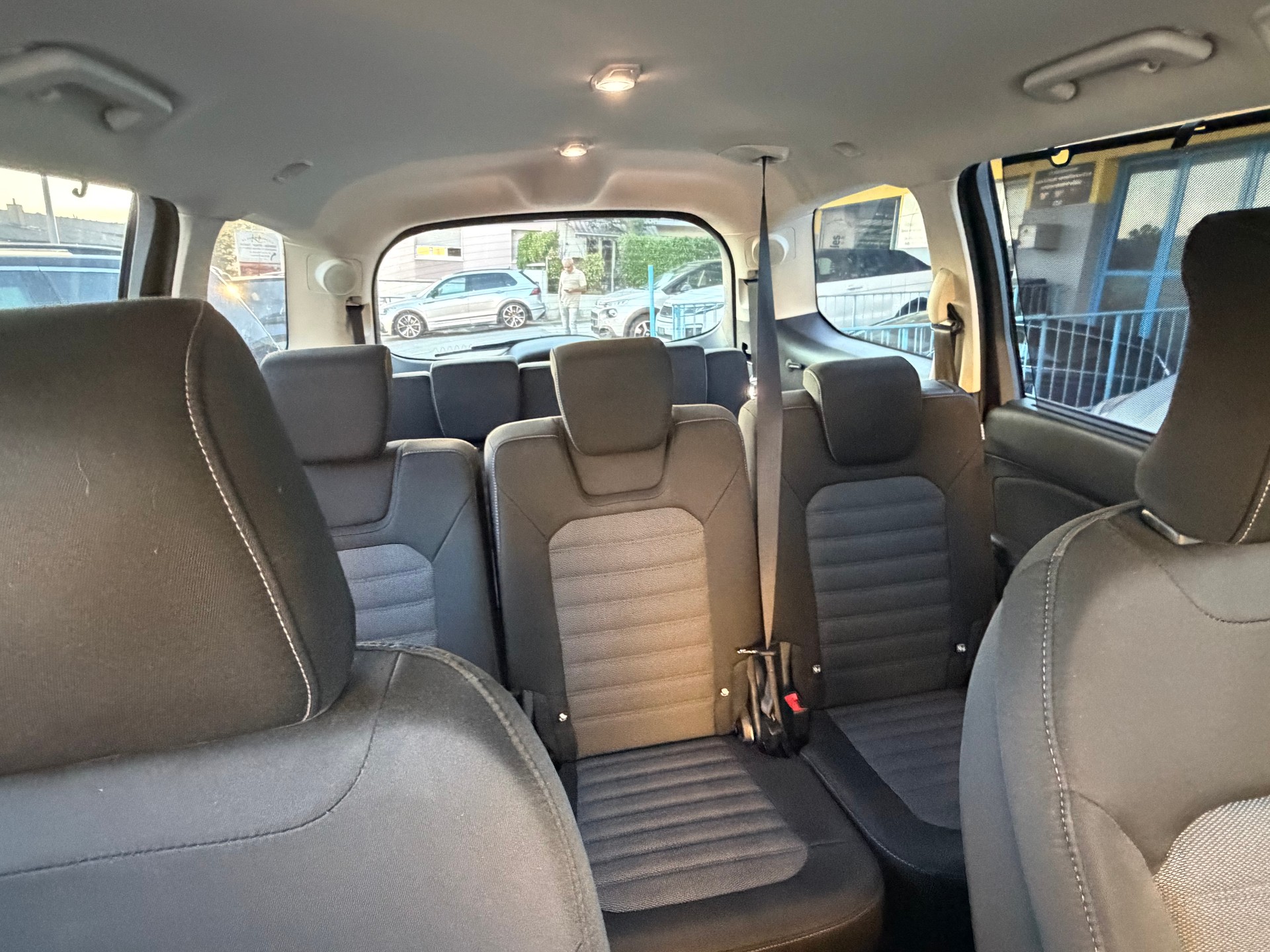 FORD Galaxy 2.5 FHEV Titanium 7Pl. CVT-image-19