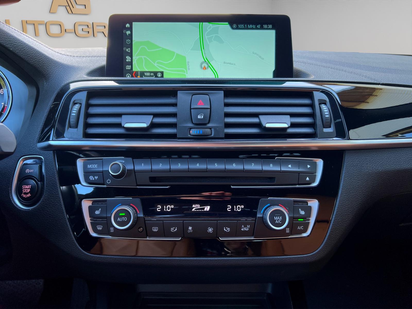 BMW M140i xDrive Steptronic-image-18