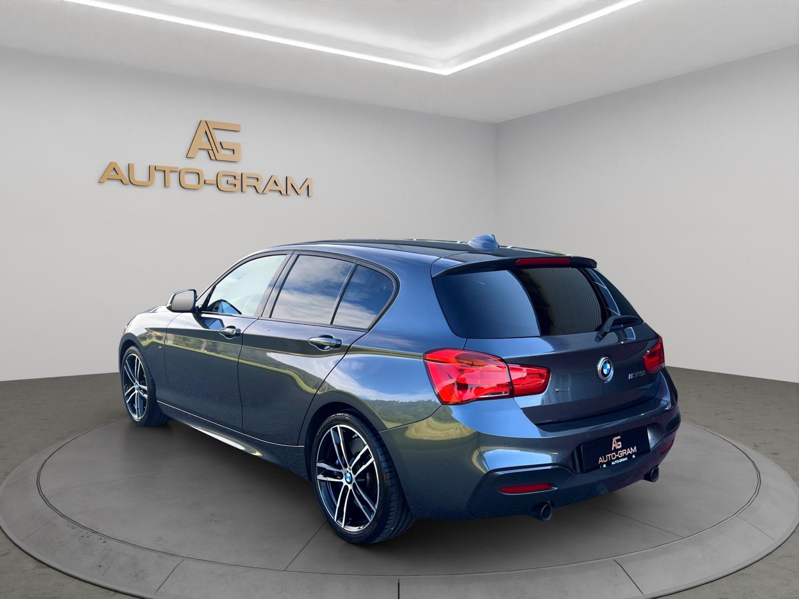 BMW M140i xDrive Steptronic-showroom-element-2