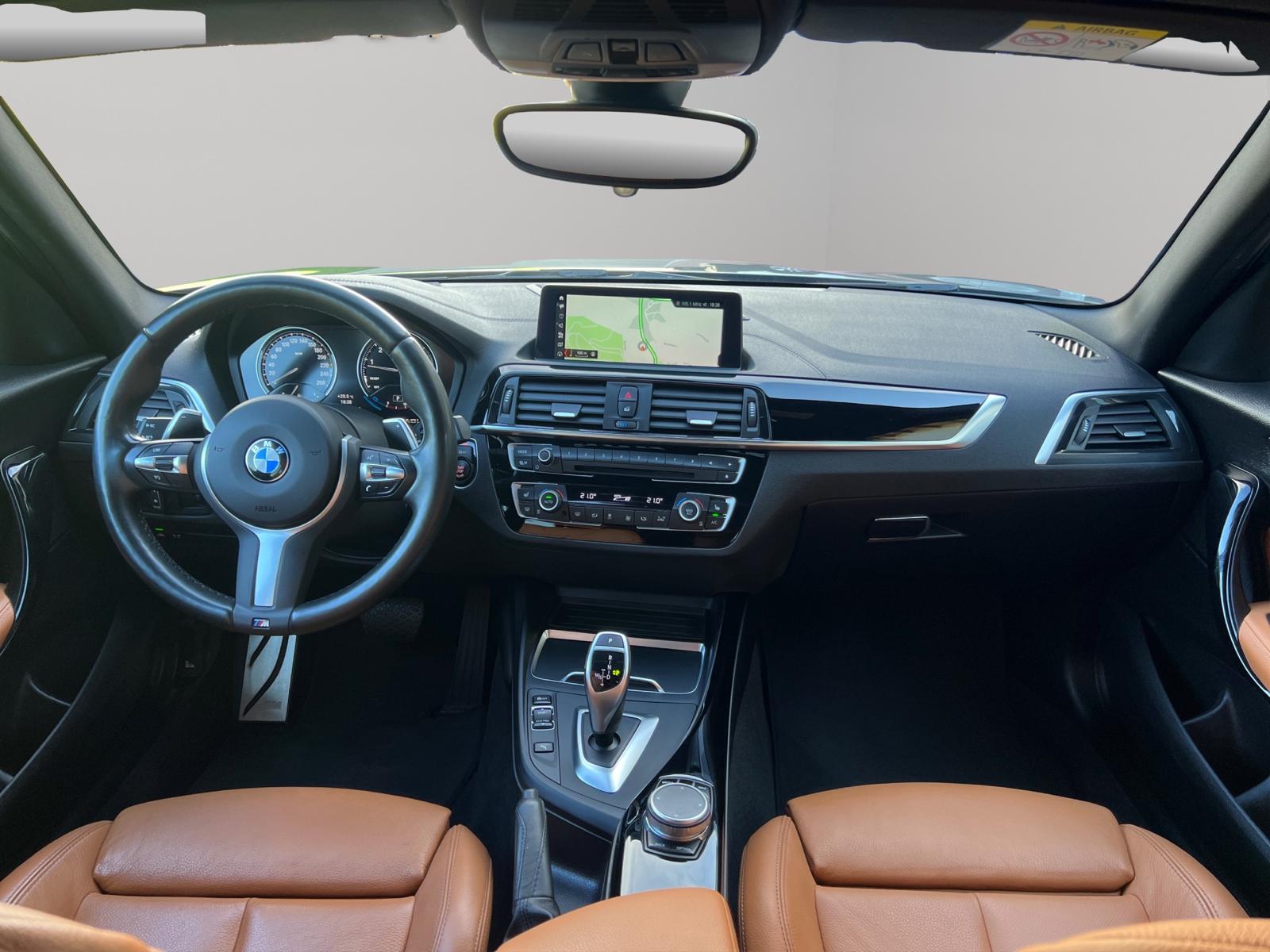 BMW M140i xDrive Steptronic-image-16