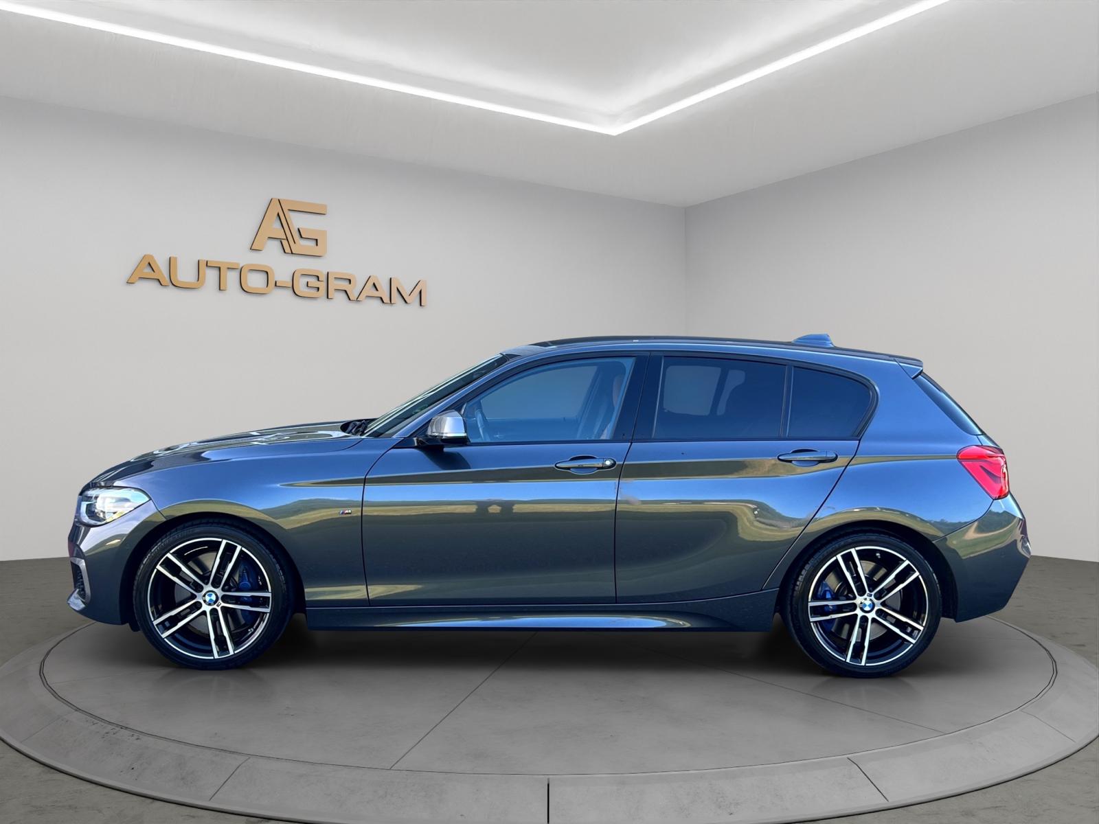 BMW M140i xDrive Steptronic-showroom-element-1