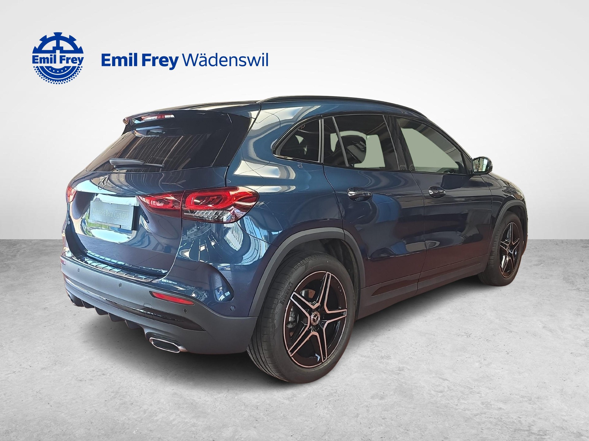 MERCEDES-BENZ GLA 200 4MATIC AMG Line-showroom-element-3