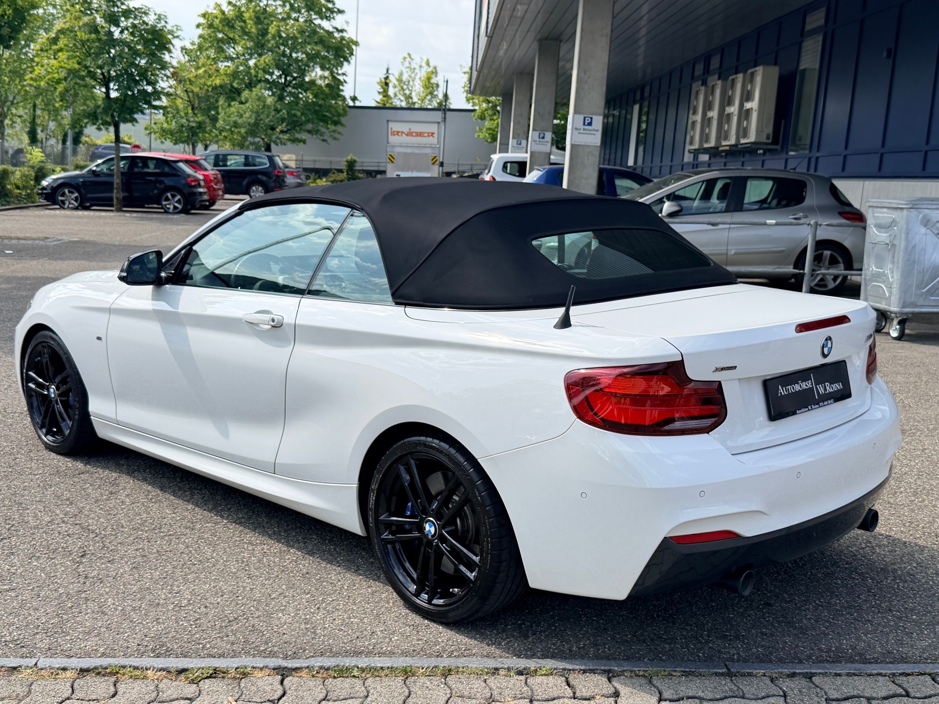 BMW M240i xDrive Steptronic-image-16