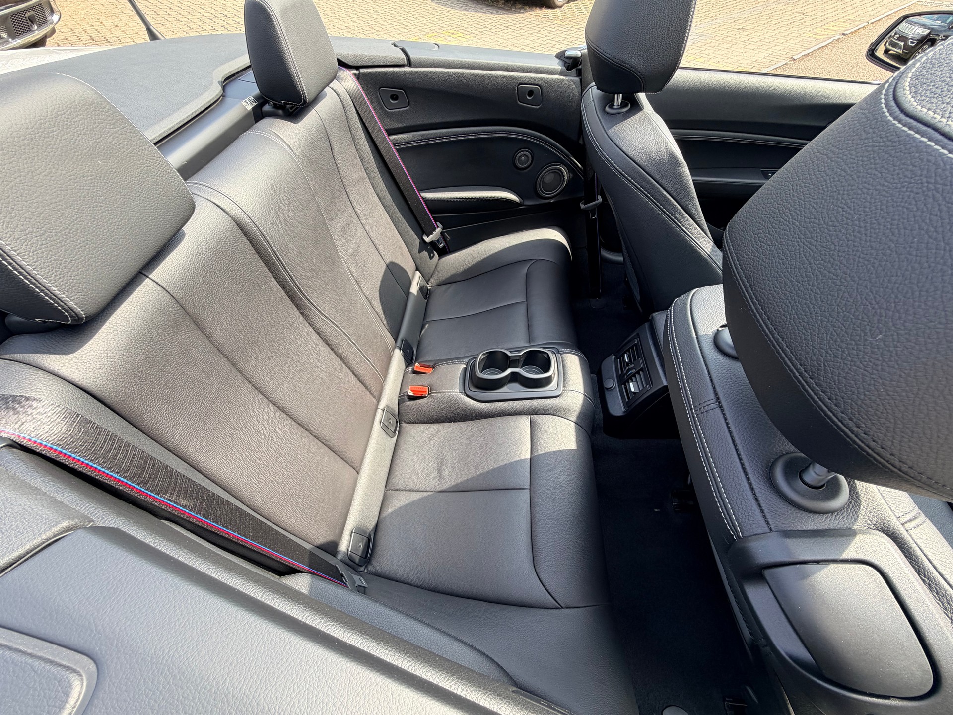 BMW M240i xDrive Steptronic-image-11
