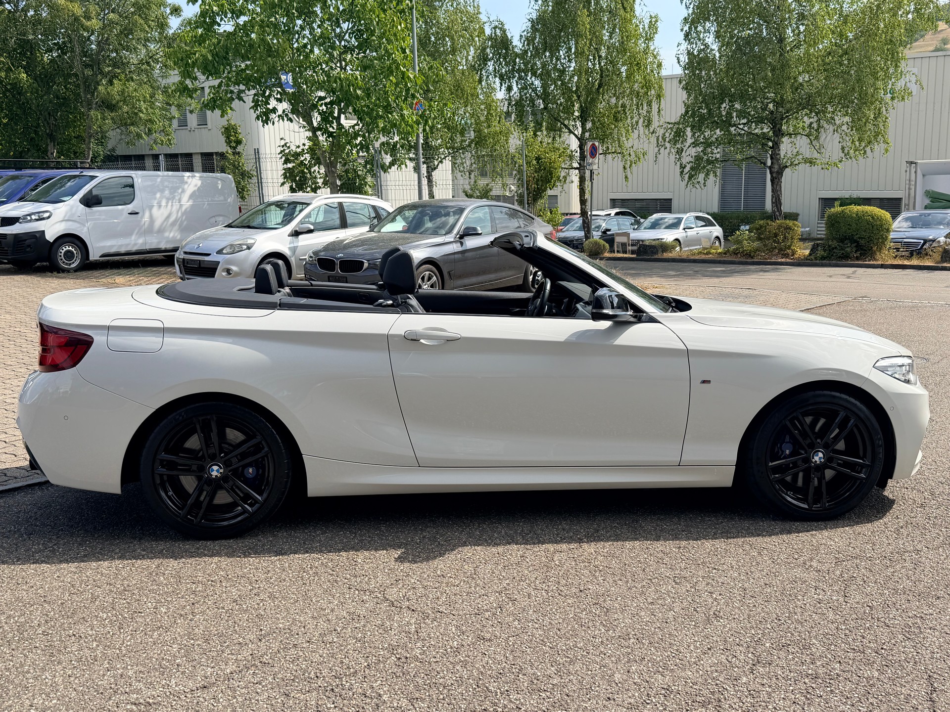 BMW M240i xDrive Steptronic-showroom-element-1