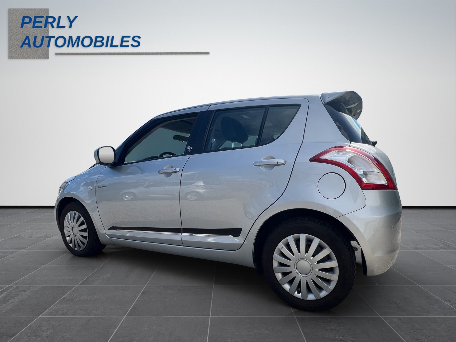 SUZUKI Swift 1.2 Sergio Cellano-showroom-element-3