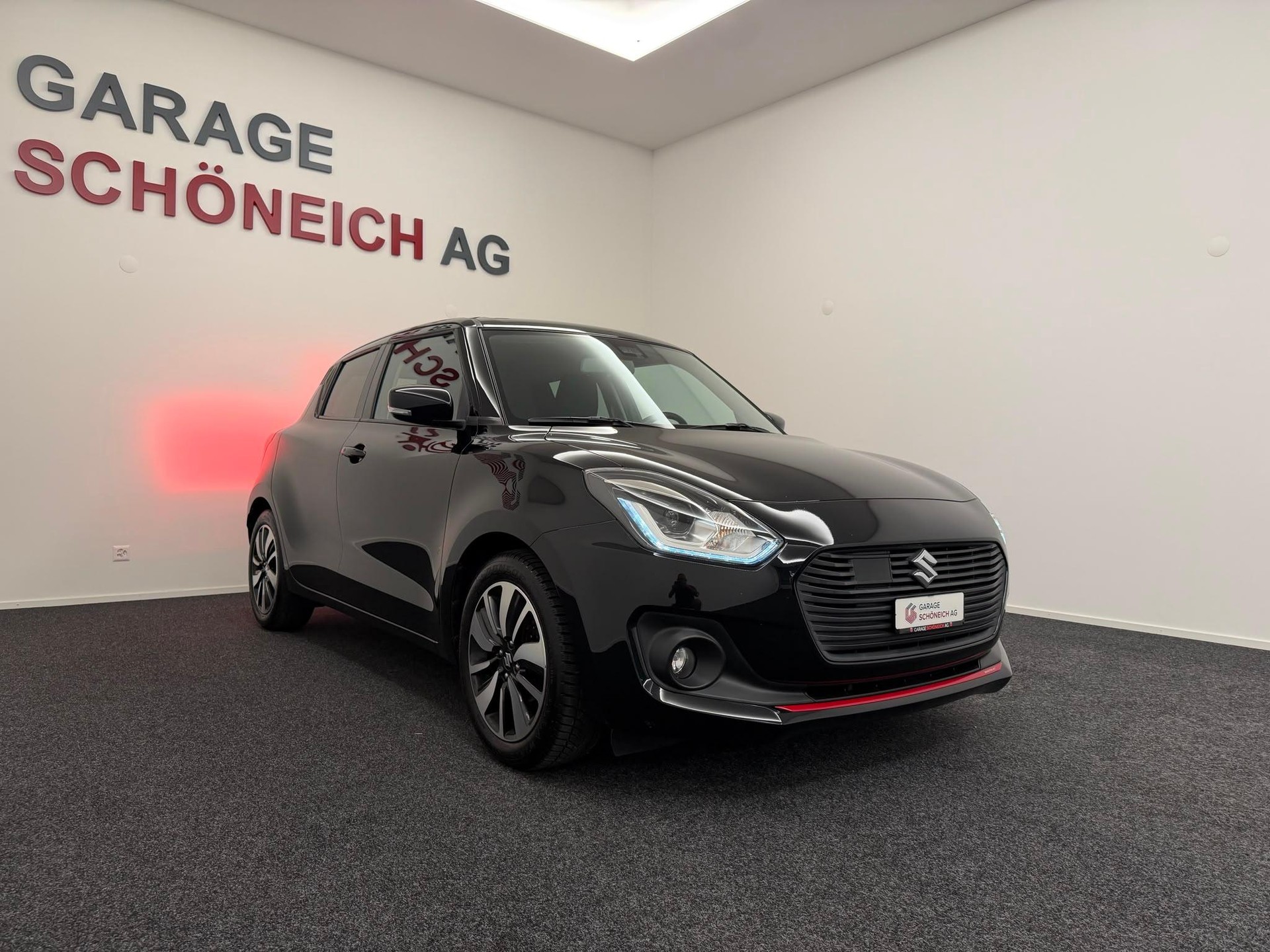 SUZUKI Swift 1.0 T Compact Top-showroom-element-2