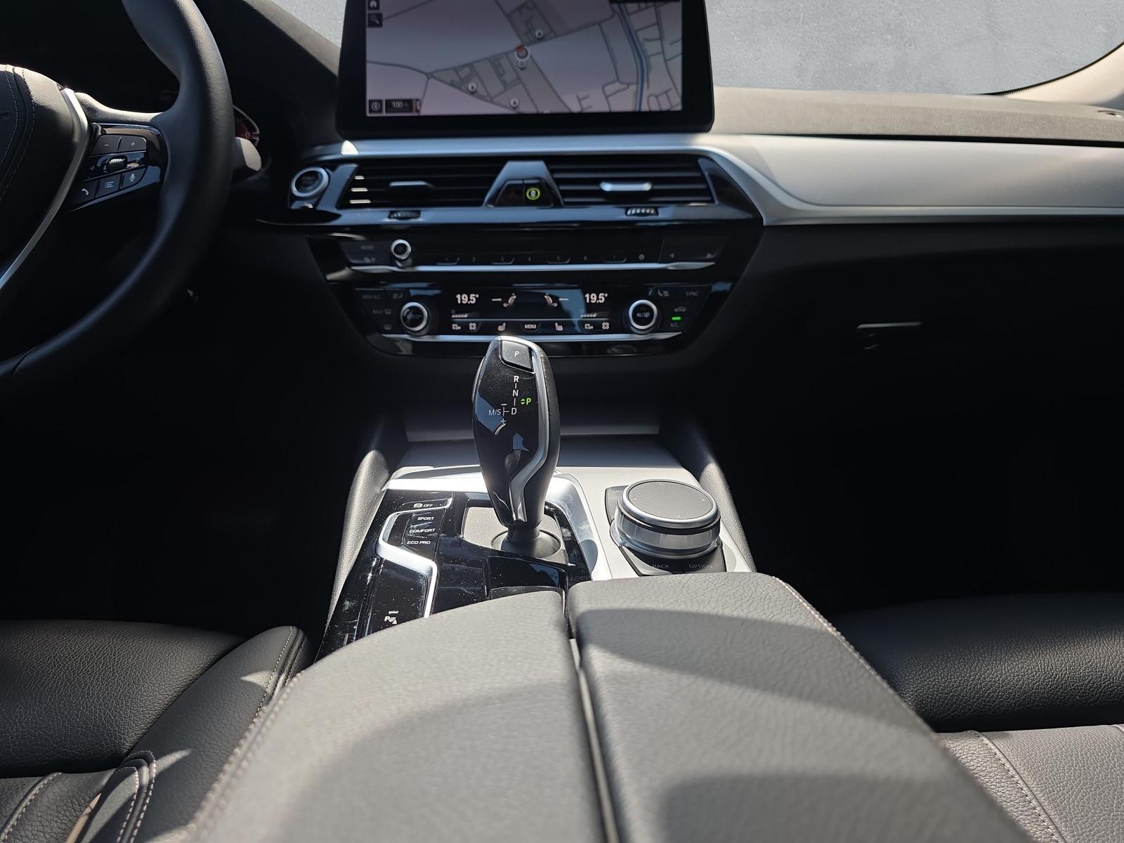 BMW 530i xDrive G30 (CH)-image-17