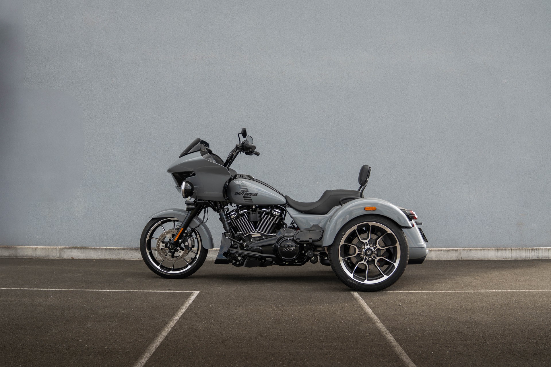 HARLEY-DAVIDSON FLTRT Road Glide 3 117 ci VVT-image-1