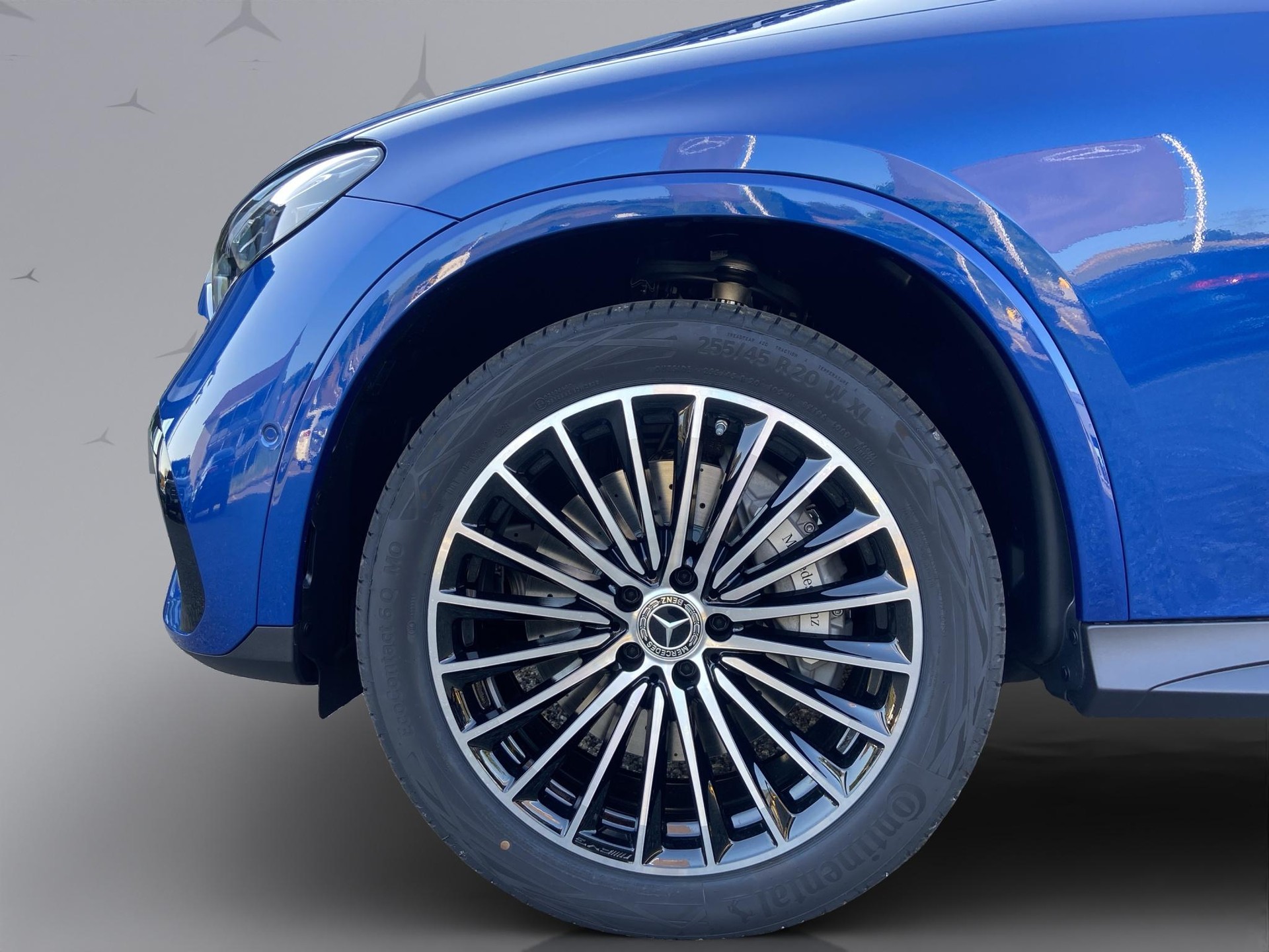 MERCEDES-BENZ GLC 300 e EQ Star AMG Line 4matic-image-18
