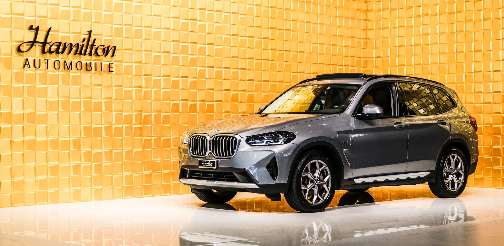 BMW X3 30e xDrive-showroom-element-1
