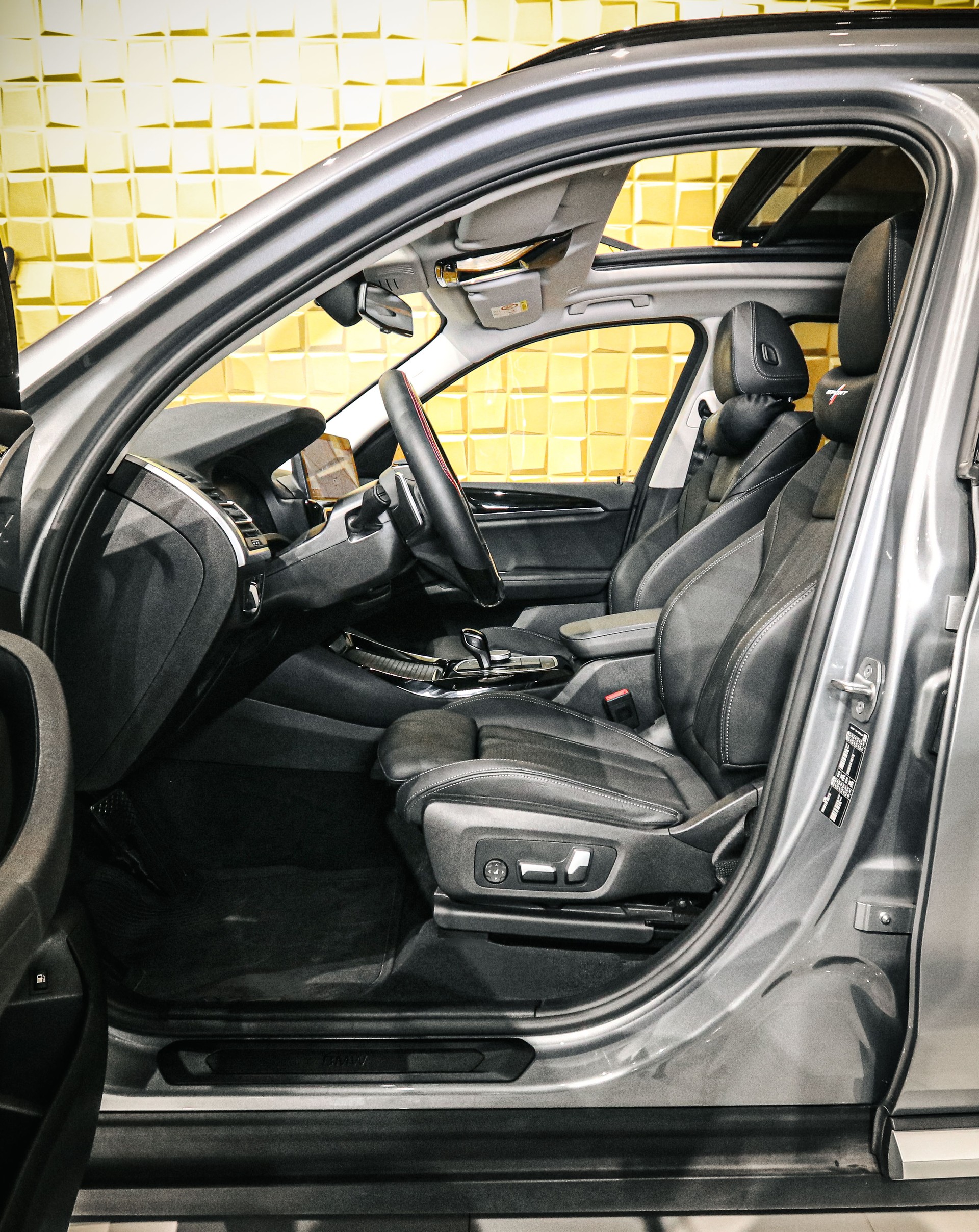 BMW X3 30e xDrive-image-8