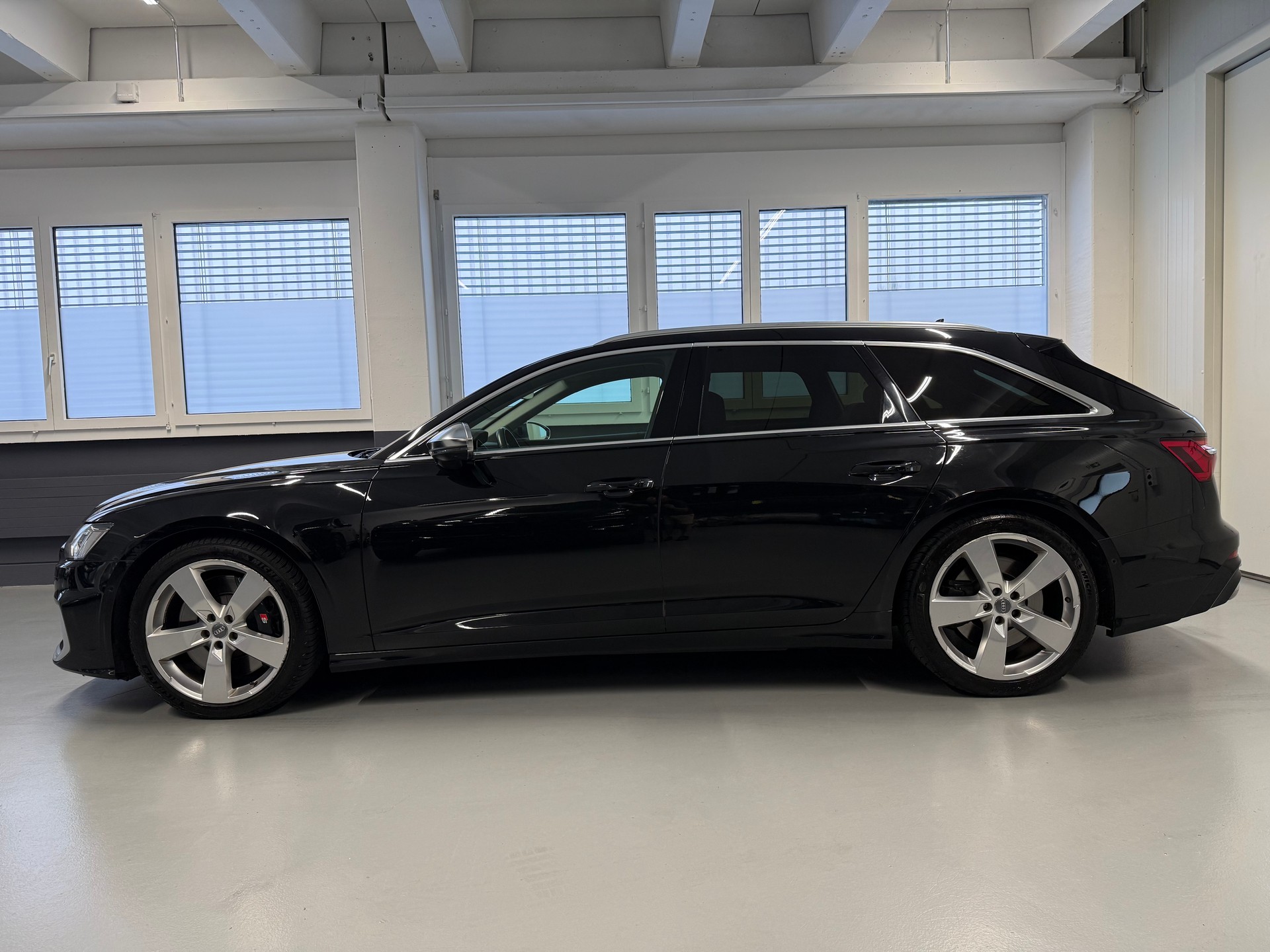 AUDI S6 Avant 3.0 TDI quattro tiptronic-showroom-element-2