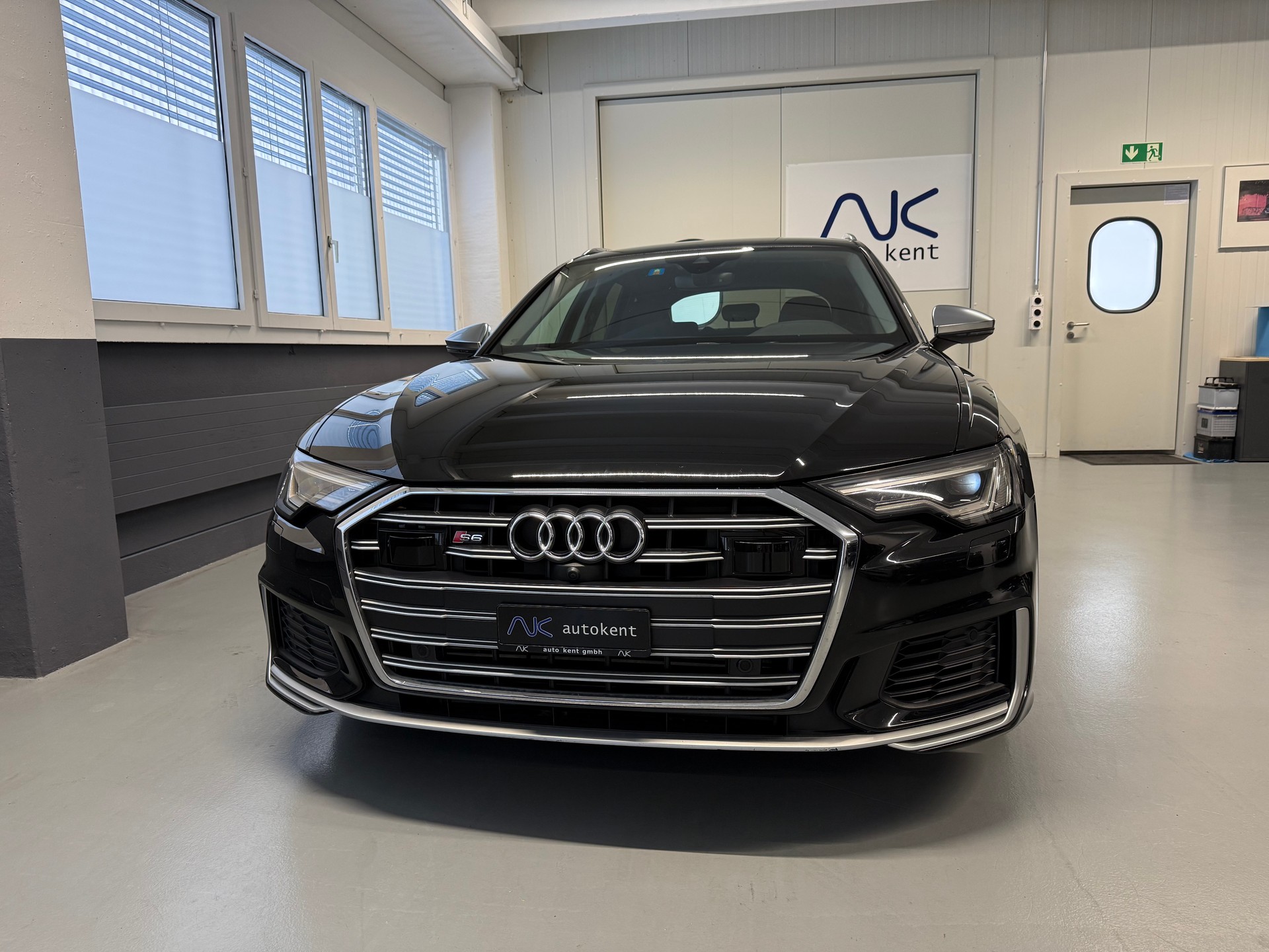 AUDI S6 Avant 3.0 TDI quattro tiptronic-showroom-element-1
