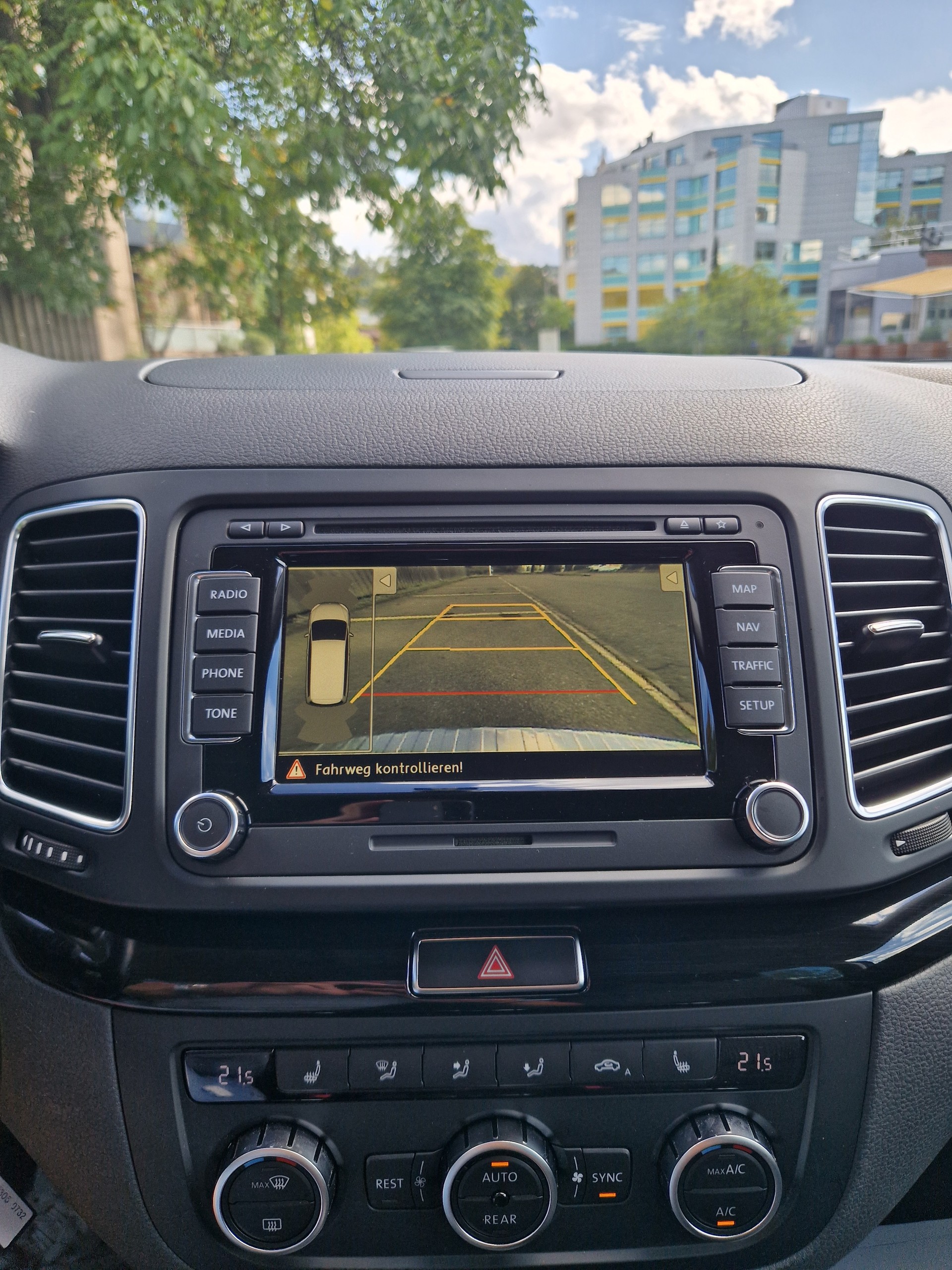 SEAT 2.0 TSI Style iTech DSG-image-17
