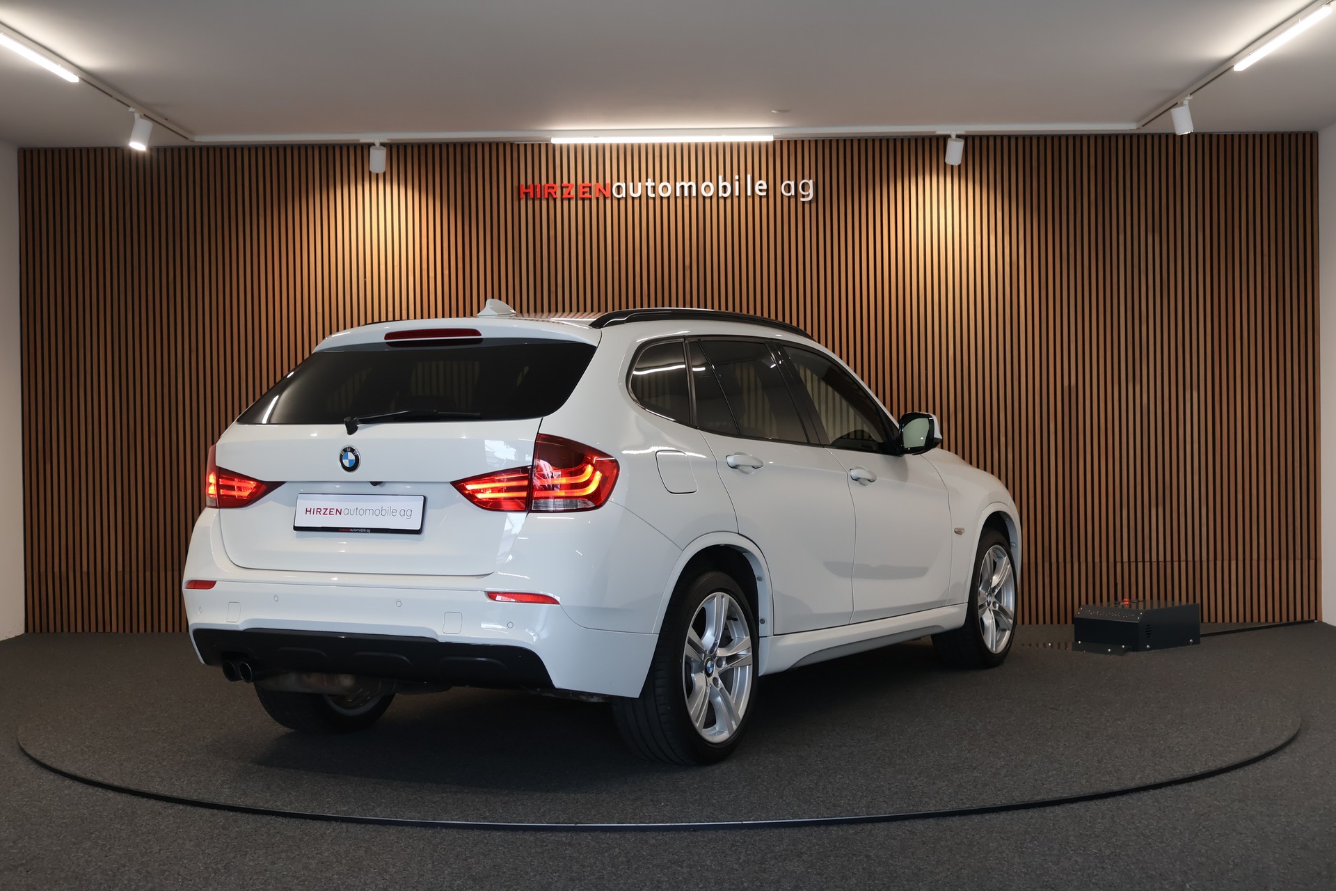 BMW X1 xDrive 28i Steptronic M Sport Paket-image-4