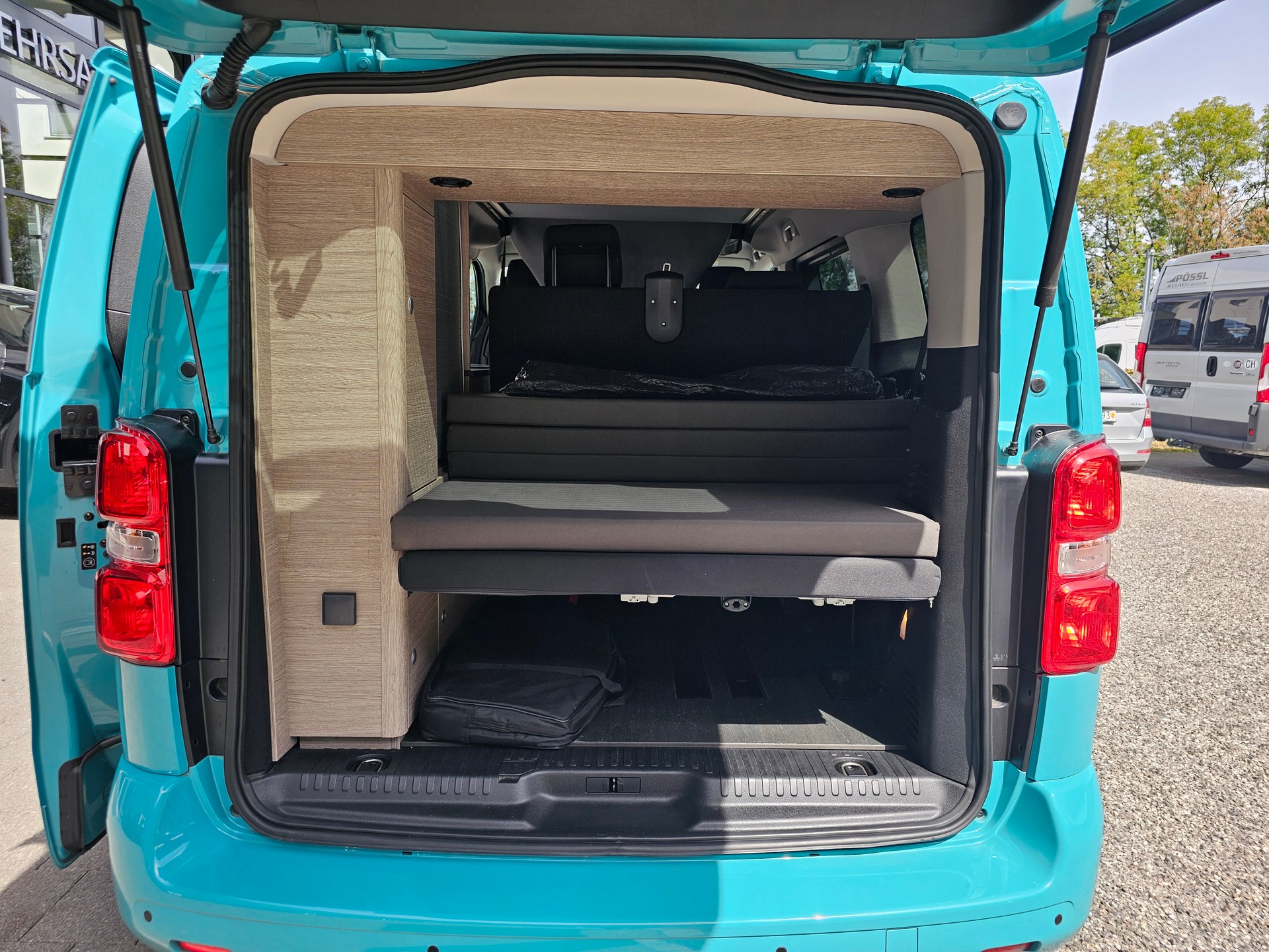 PÖSSL Campster 2.0 Blue HDI 180 EAT8-image-11
