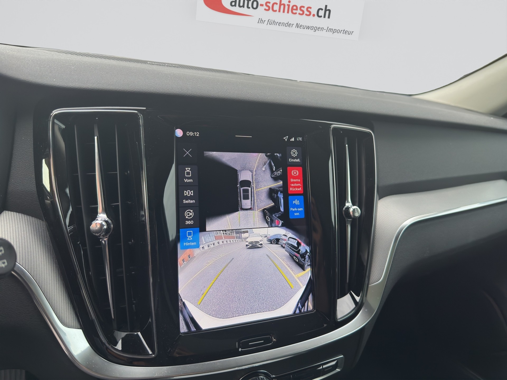VOLVO V60 B4 Benzin Mild Hybrid Plus Dark DCT-image-12