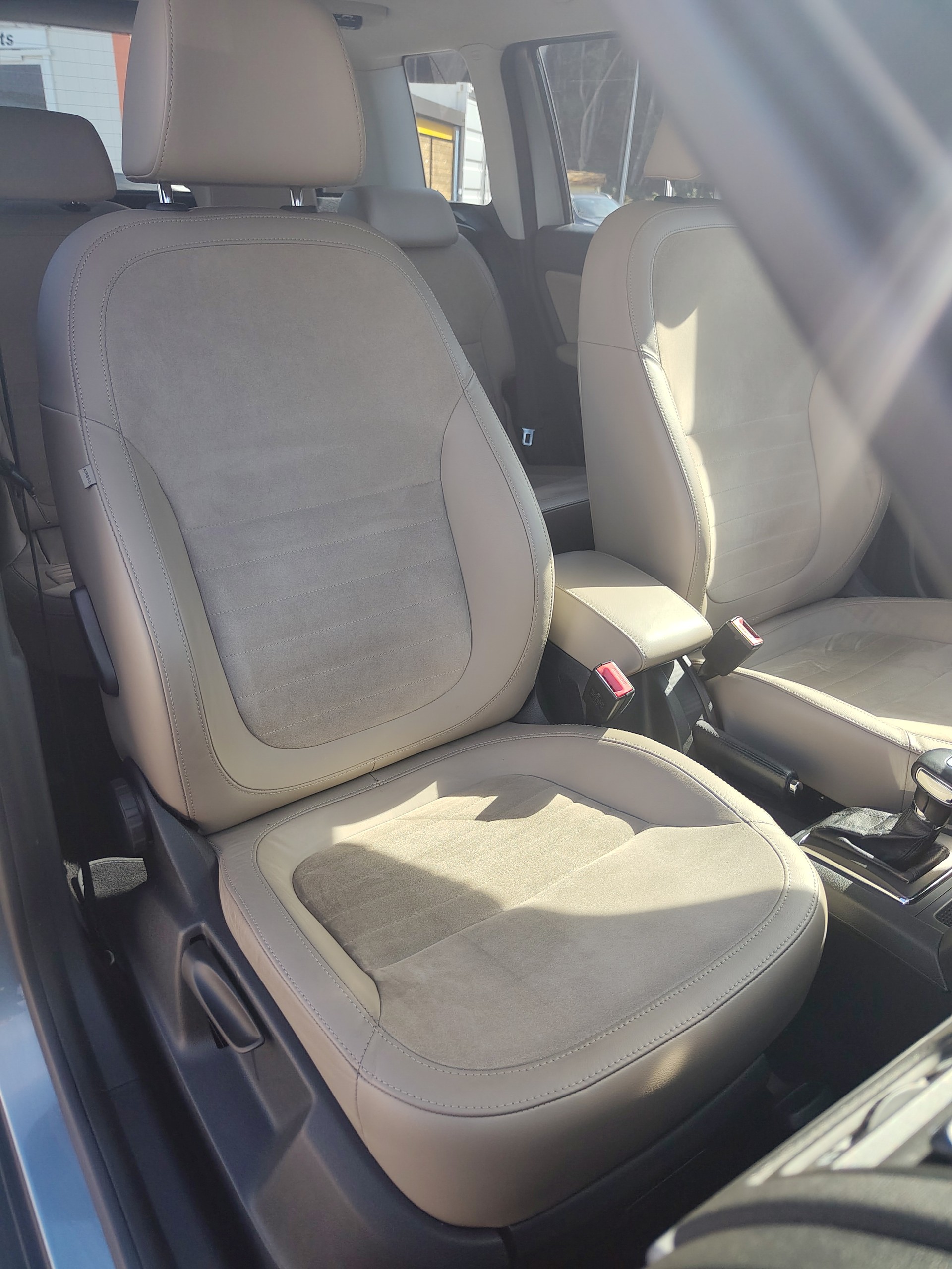 SKODA Yeti 2.0 TDI Ambition 4x4 DSG-image-7