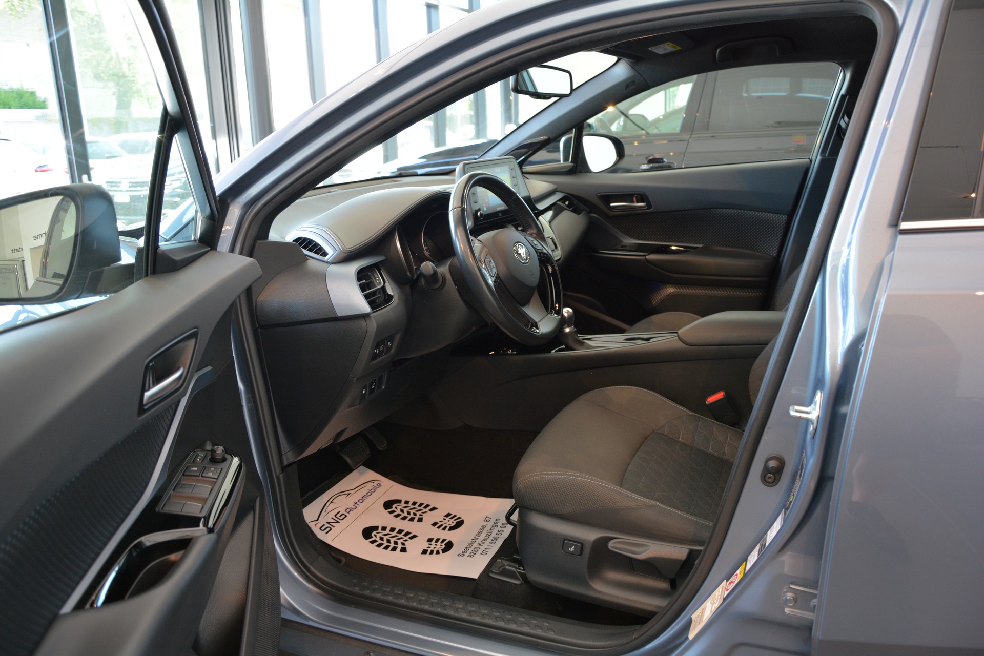 TOYOTA C-HR 2.0 HSD CVT Style-image-8