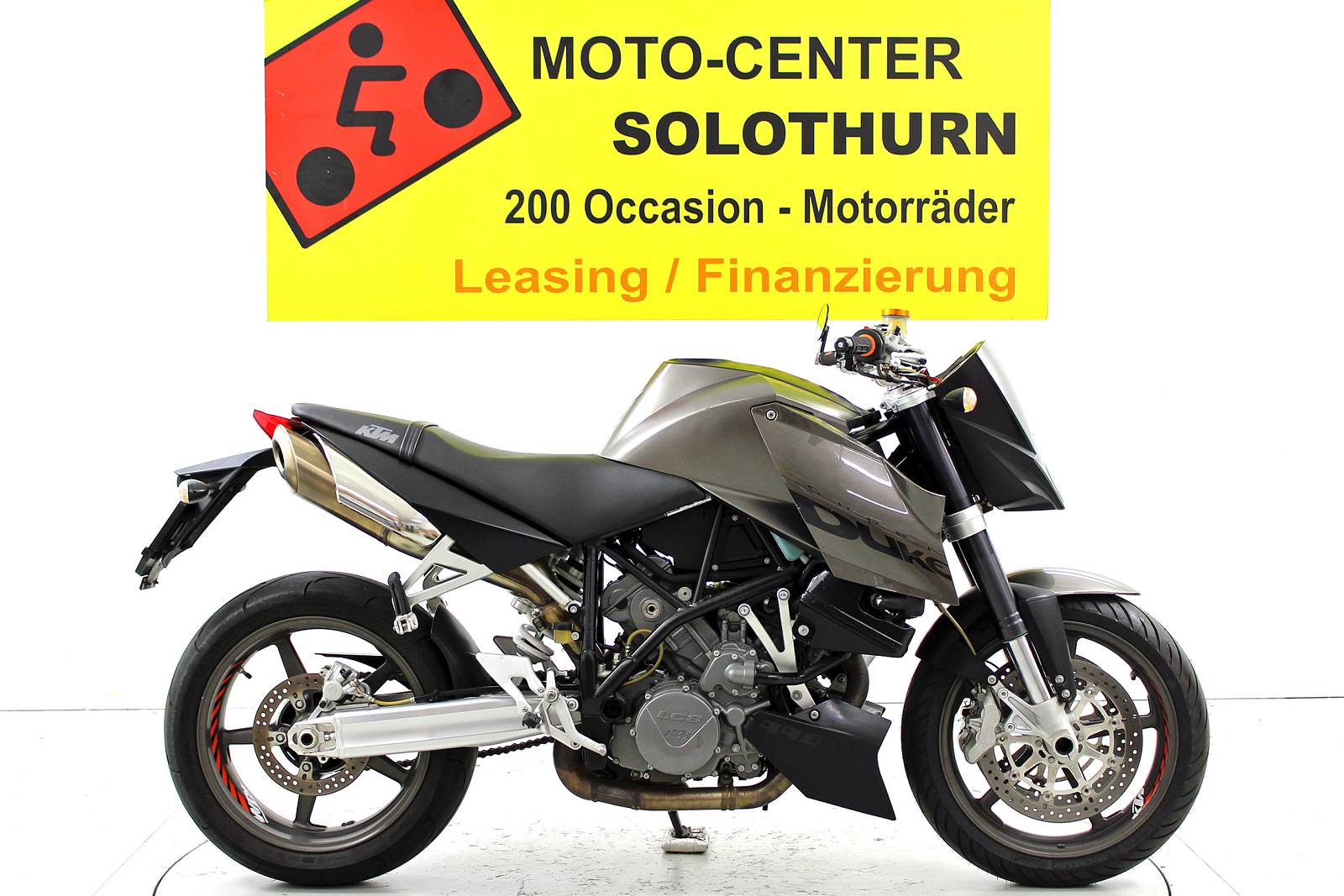 KTM 990 Super Duke-image-0