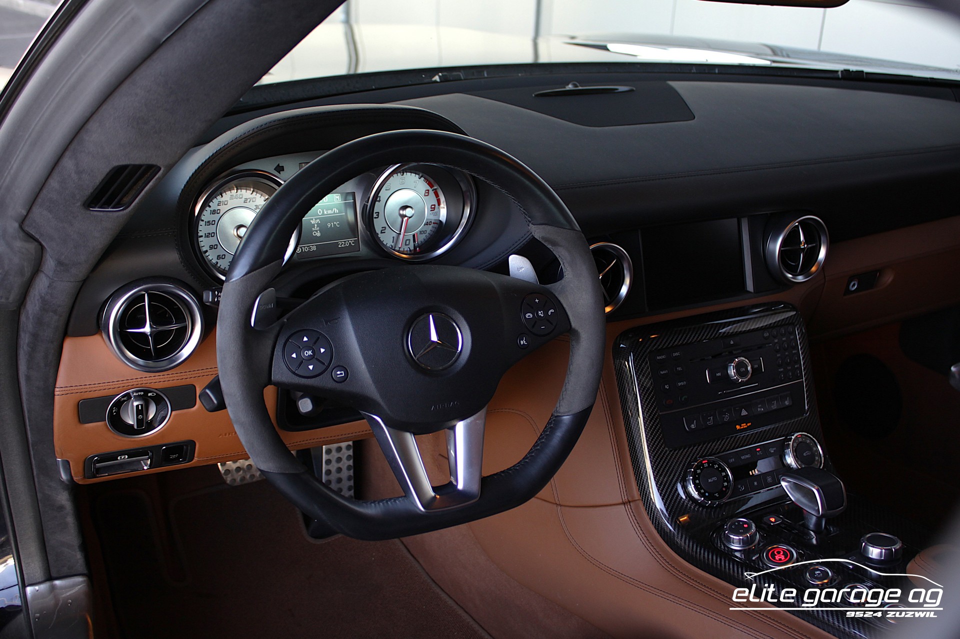 MERCEDES-BENZ SLS 63 AMG Speedshift-image-14