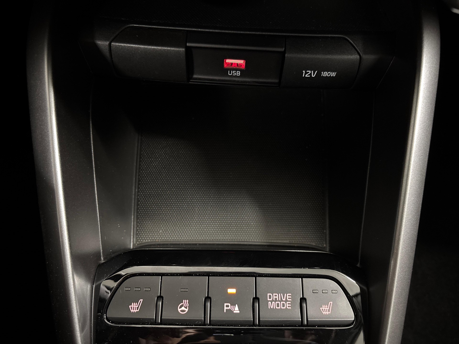 KIA Stonic 1.0 T-GDi MHEV GT-Line-image-16