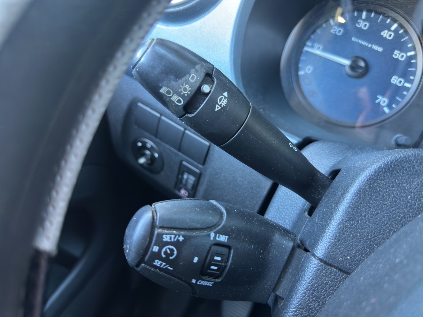 PEUGEOT Partner 1.6 e-HDI Family-image-9