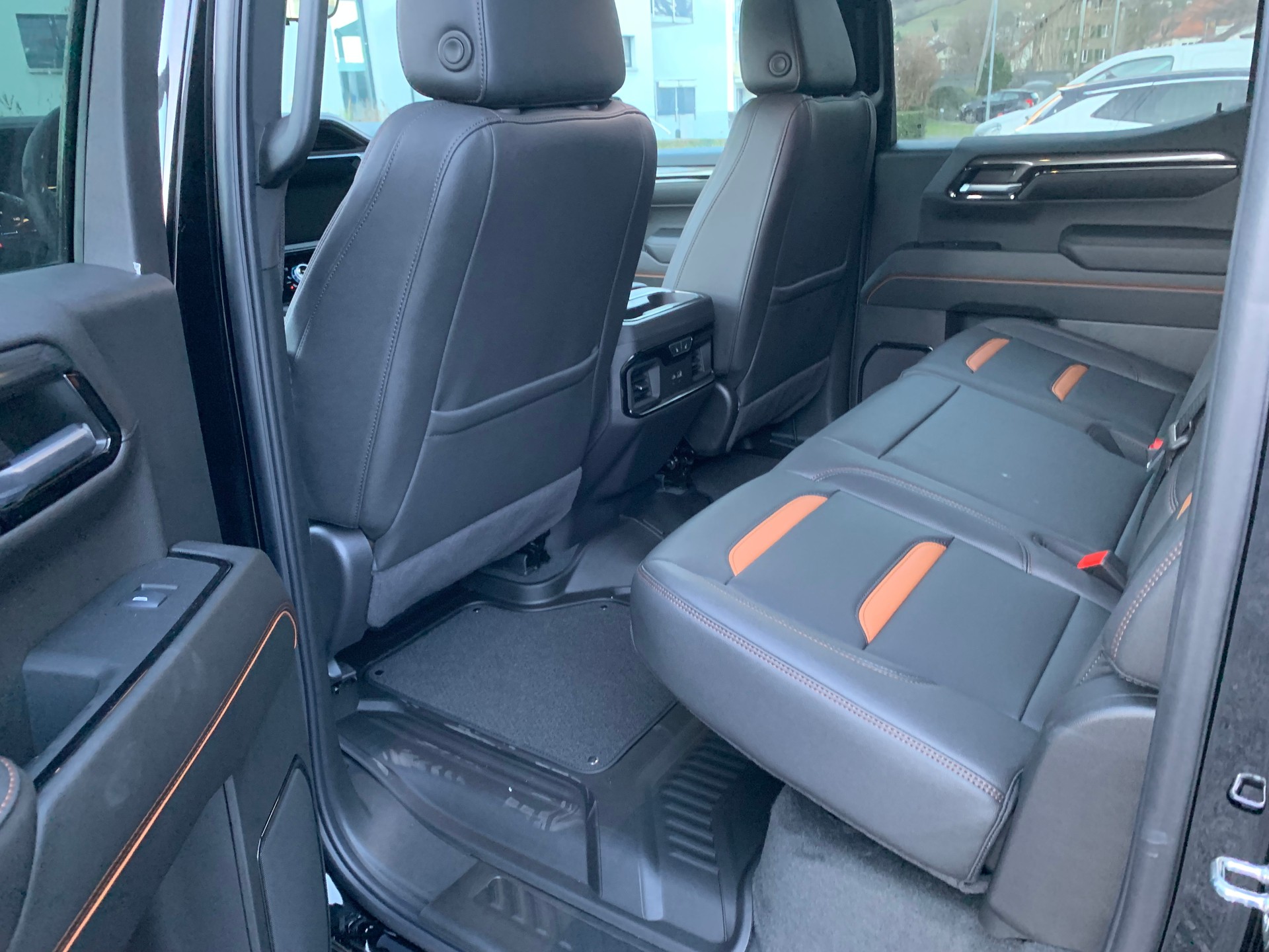 GMC Sierra 1500 AT4 Crew Cab 6.2l V8 MY25-image-8
