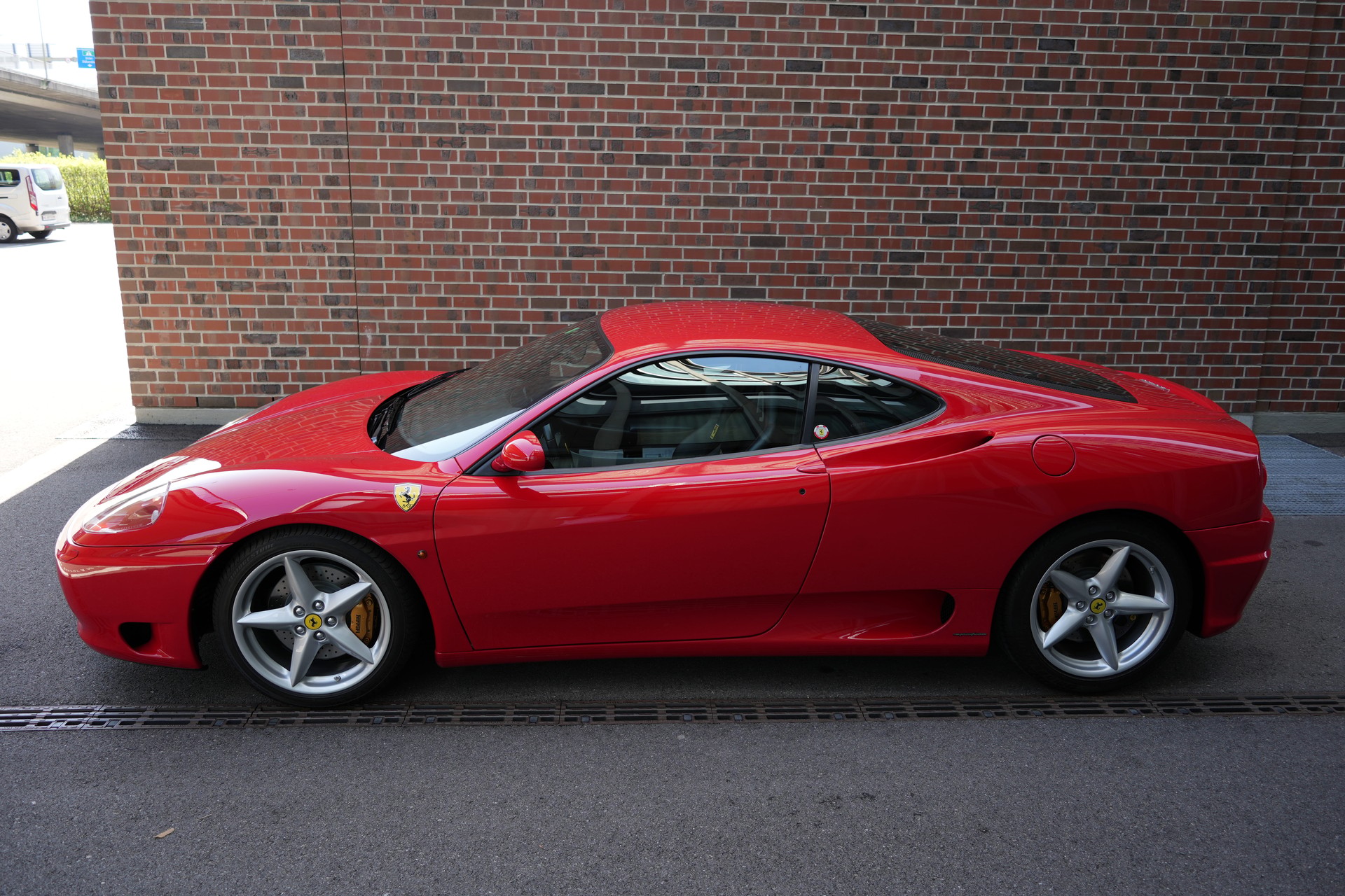 FERRARI F360-image-2