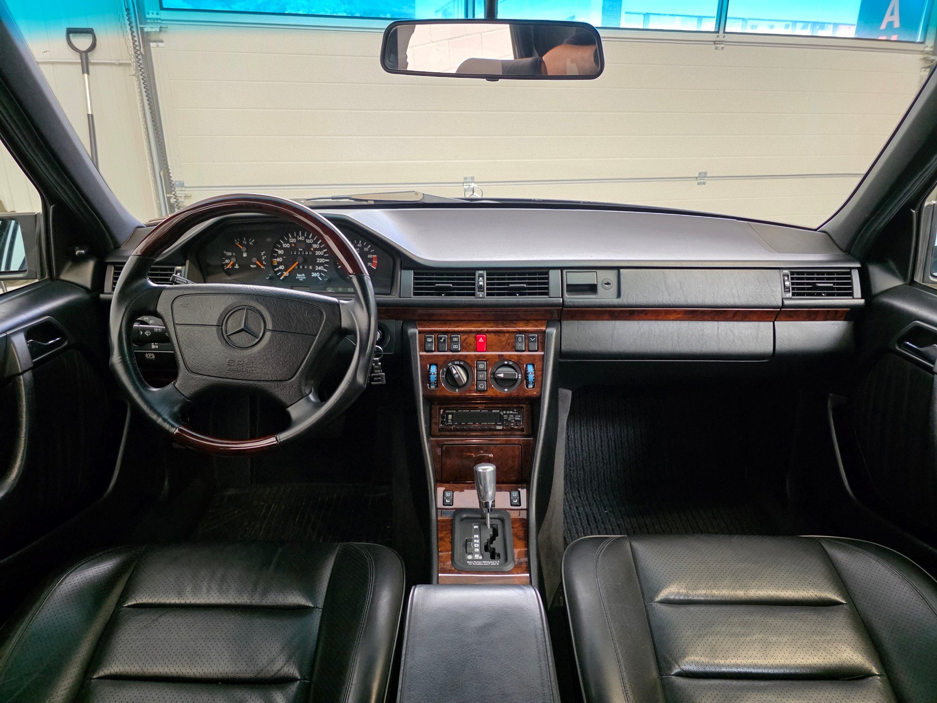 MERCEDES-BENZ 500 E Automatic-image-5