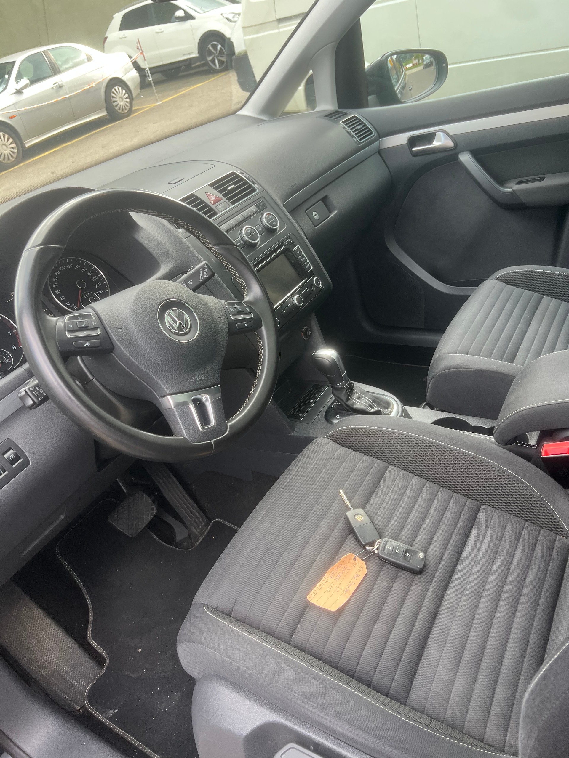 VW Touran 1.4 TSI Comfortline DSG-image-11